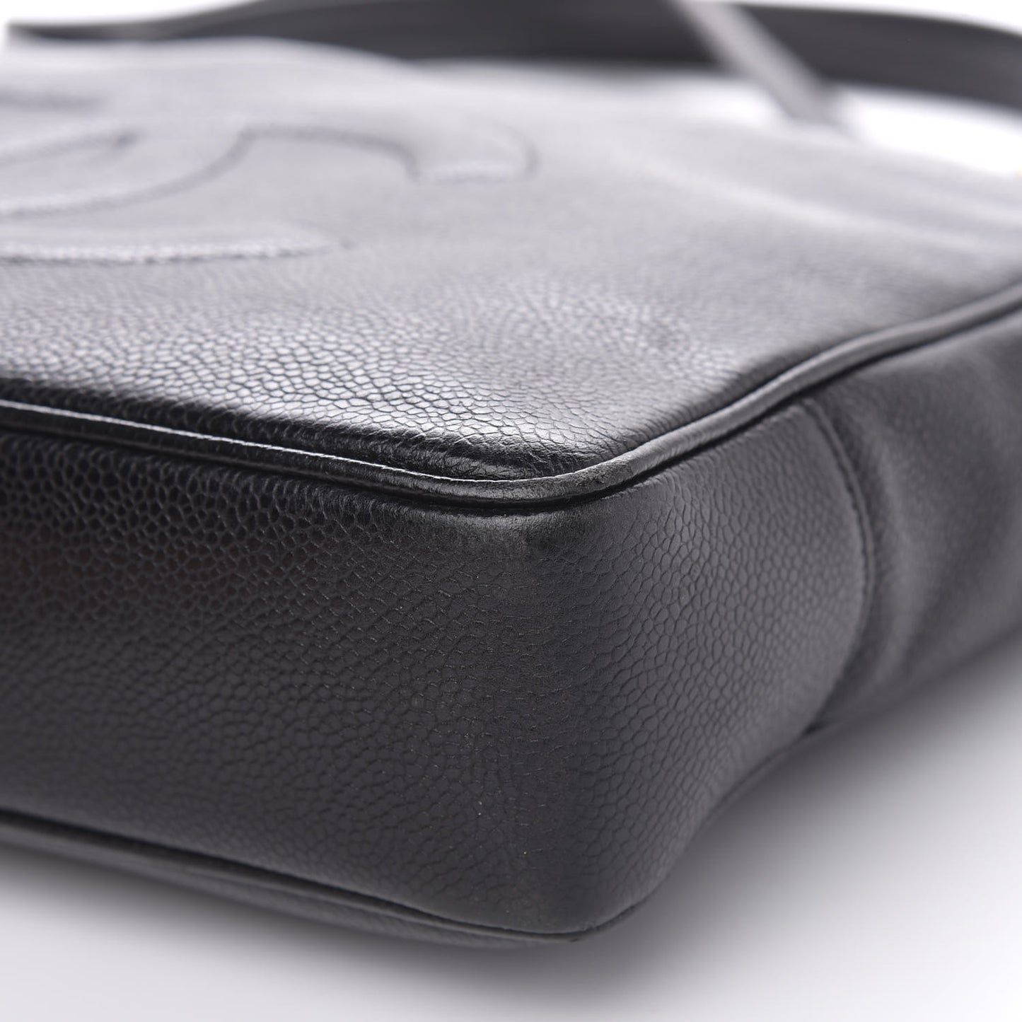 Caviar CC Shoulder Bag Black
