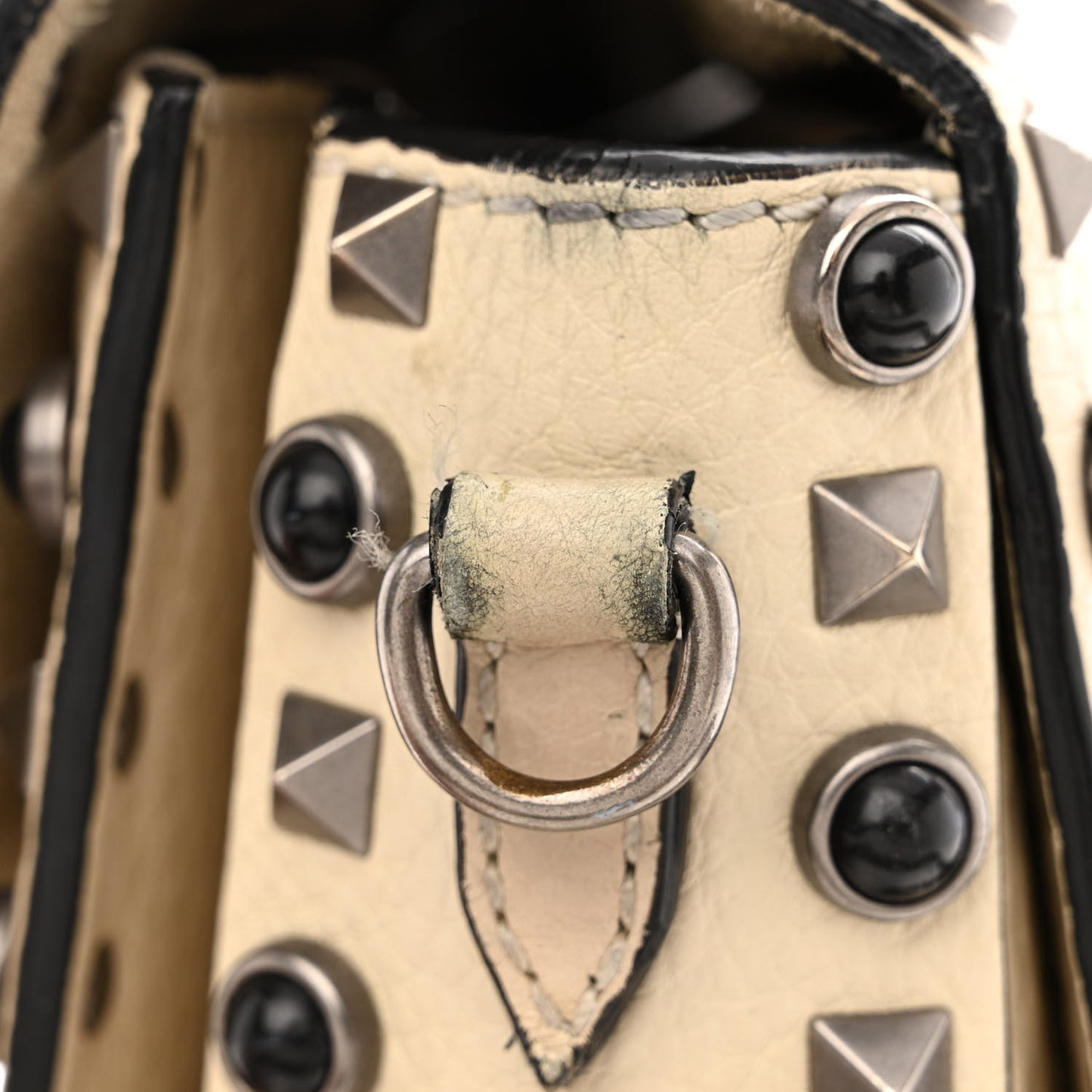 Pebbled Calfskin Onyx Medium Guitar Strap Rockstud Rolling Flap Saddle Bag Ivory