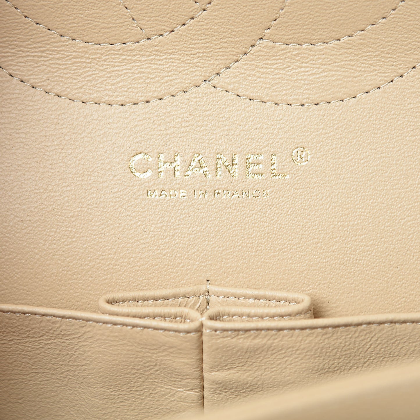 Caviar Quilted Jumbo Double Flap Beige Clair