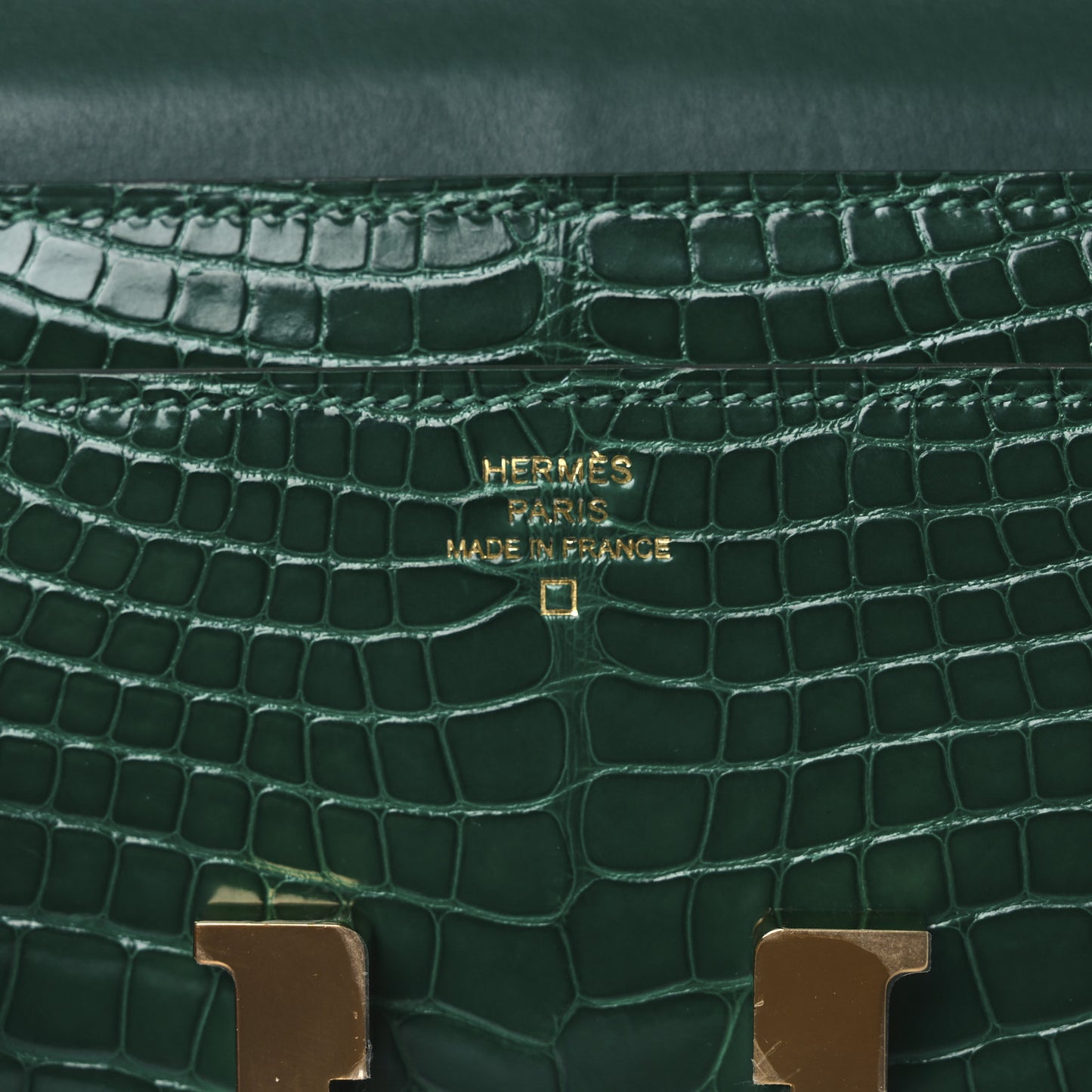 Shiny Alligator Constance Long Wallet Vert Emeraude