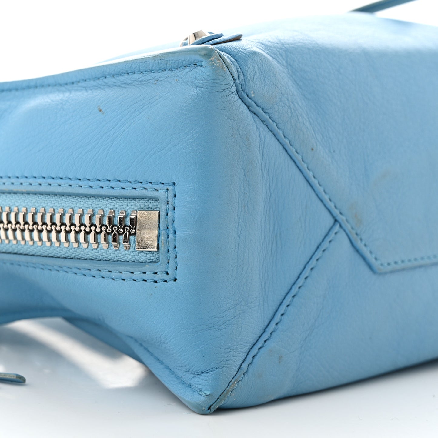 Supple Calfskin Papier Mini A4 Zip Around Tote Bleu Azur Clair