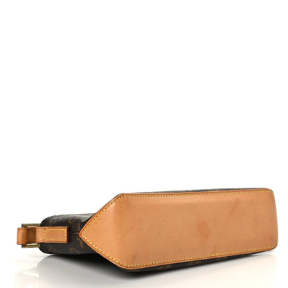 Louis Vuitton Monogram Trotteur 4 of 8