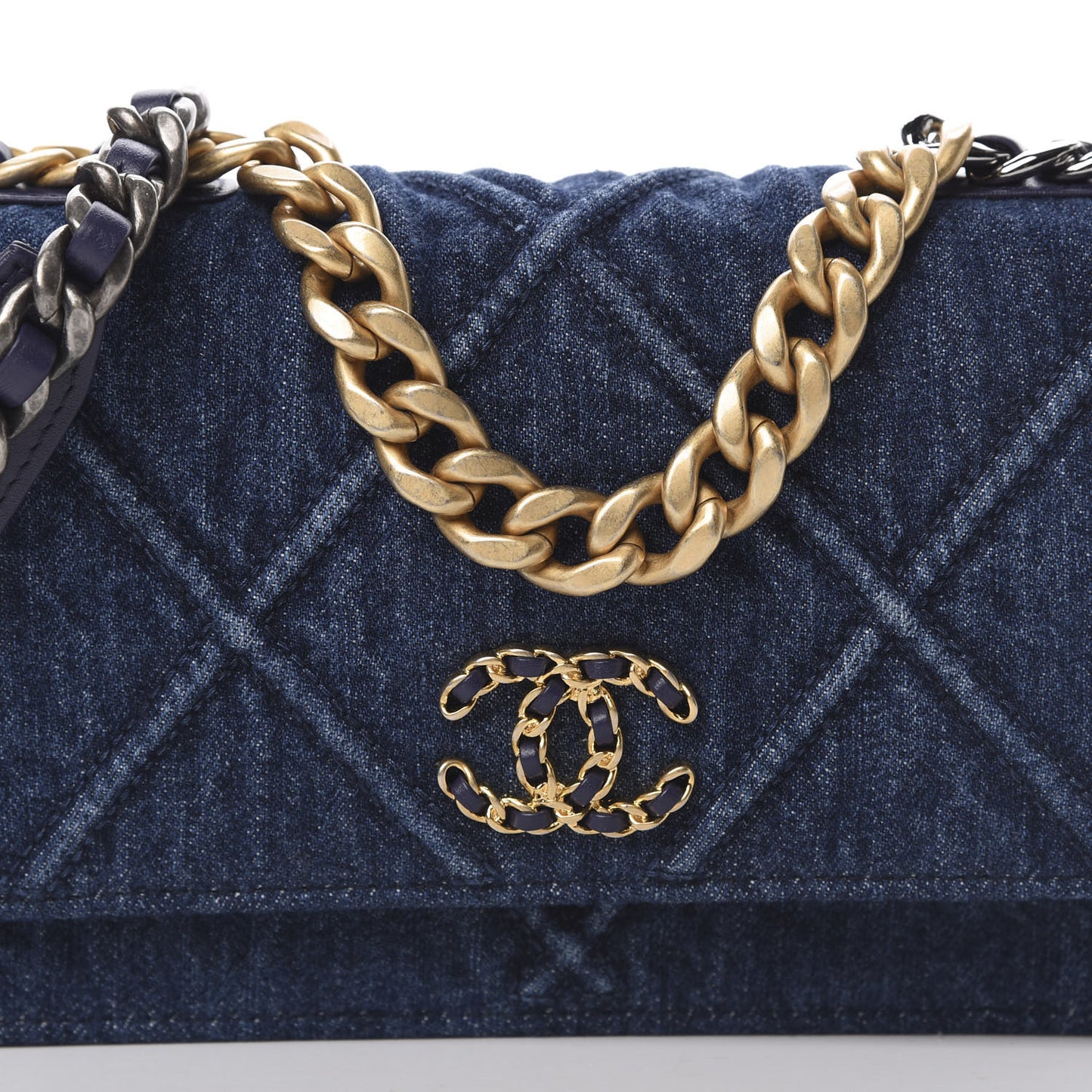 Denim Quilted 19 Wallet On Chain WOC Blue