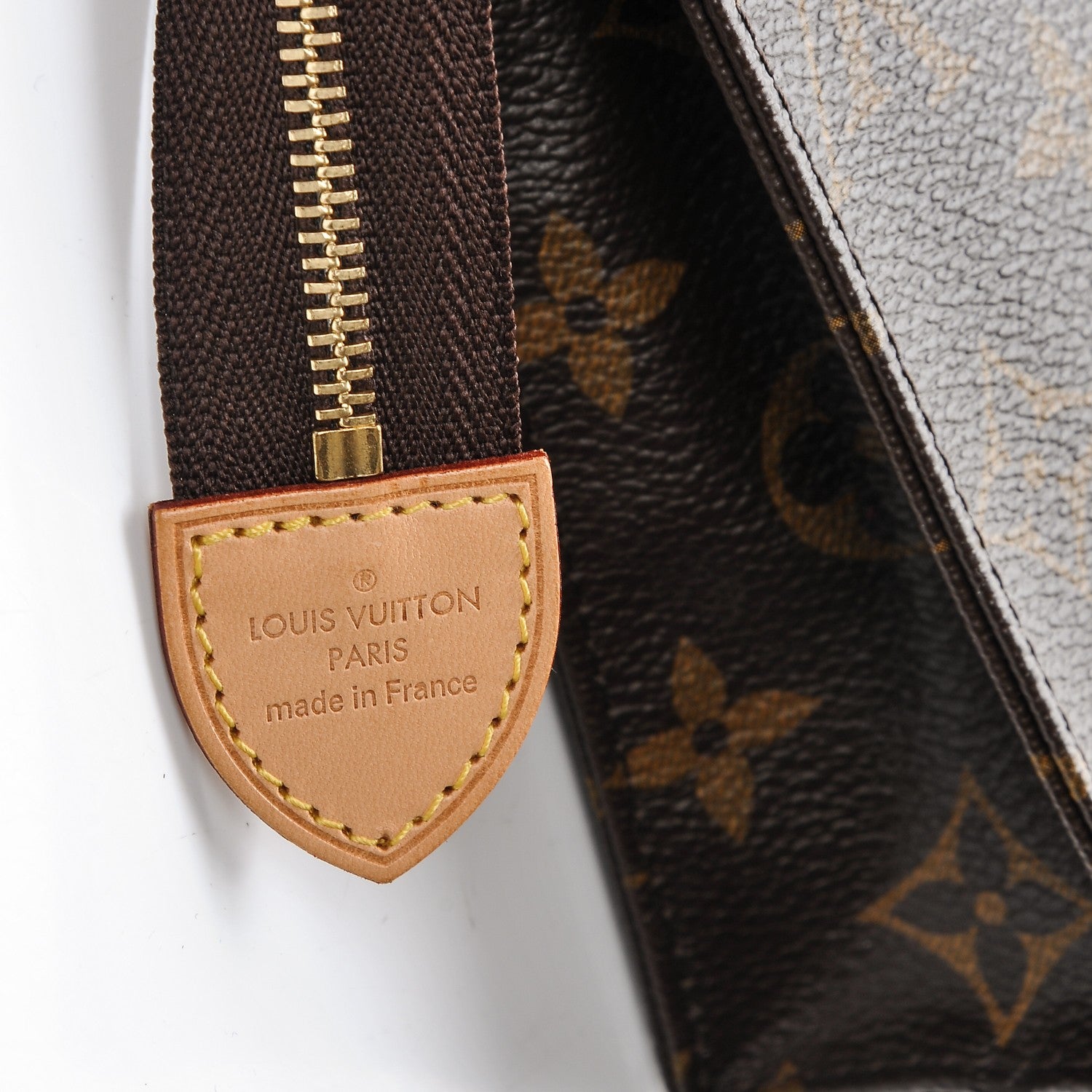 Louis Vuitton Monogram Toiletry Pouch 19 5 of 9