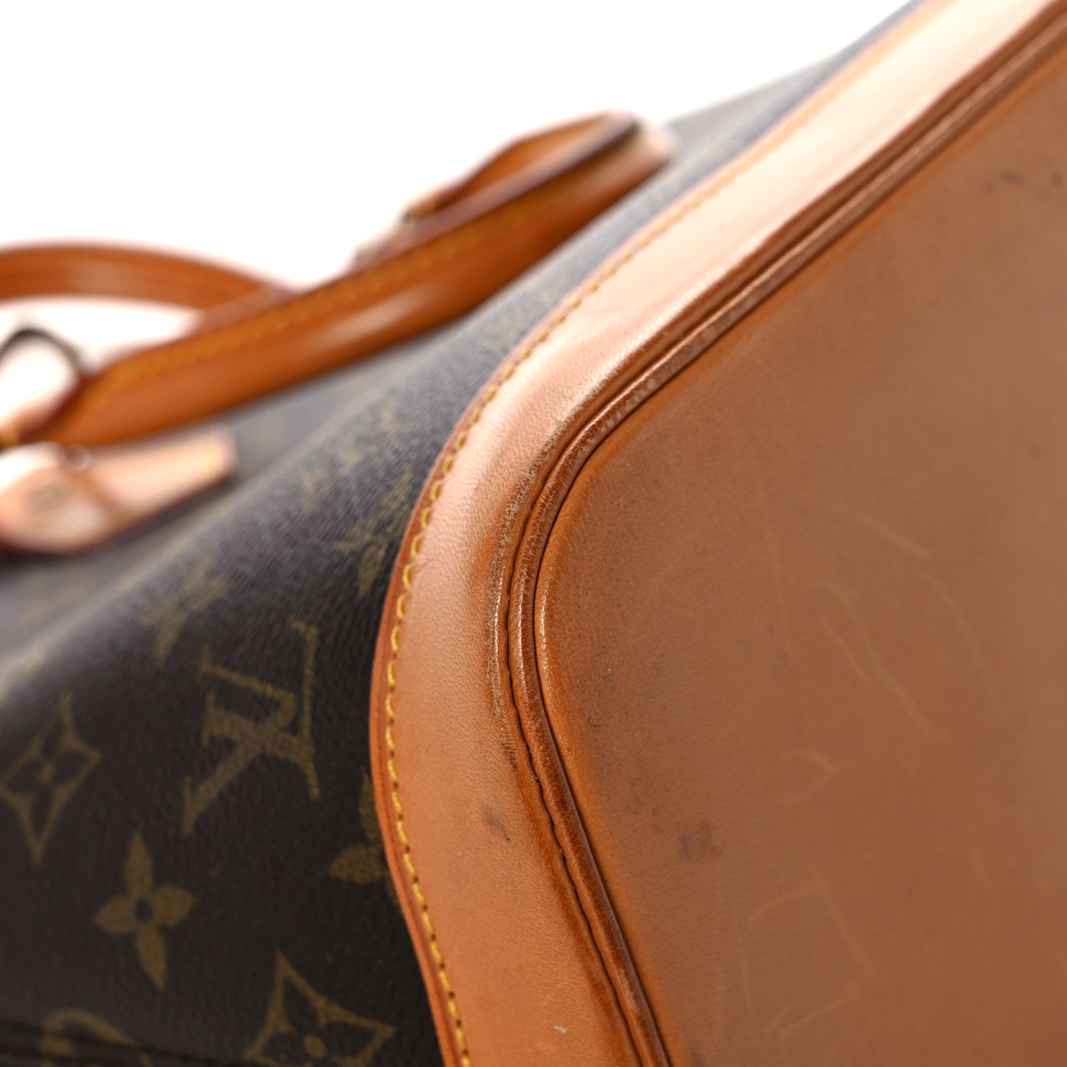 Louis Vuitton Monogram Alma PM 9 of 22