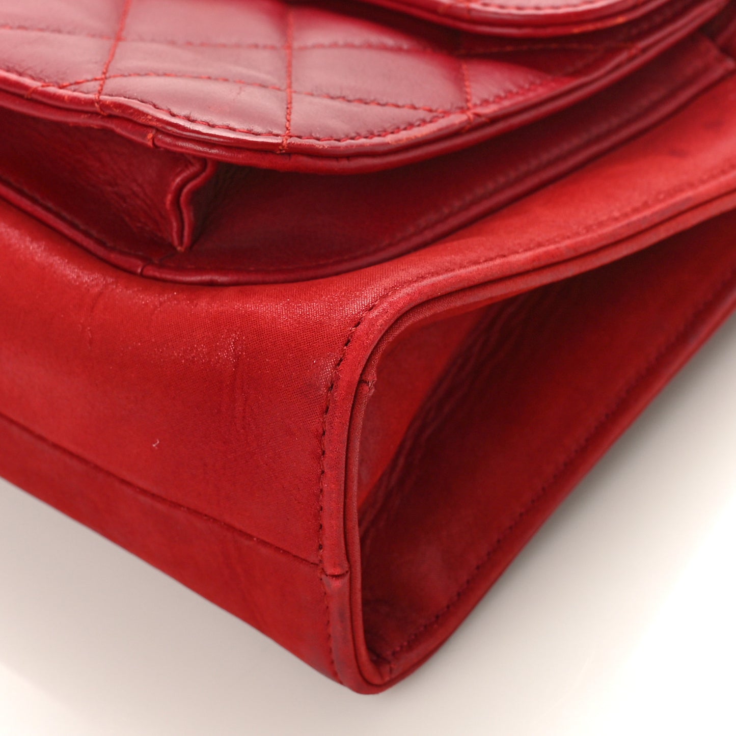 Lambskin Quilted Square Front Pocket Clutch With Chain Red