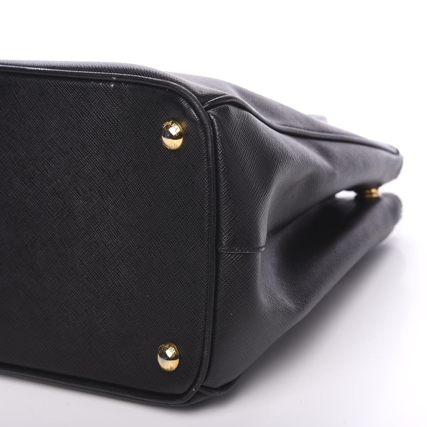 Saffiano Medium Galleria Double Zip Tote Black
