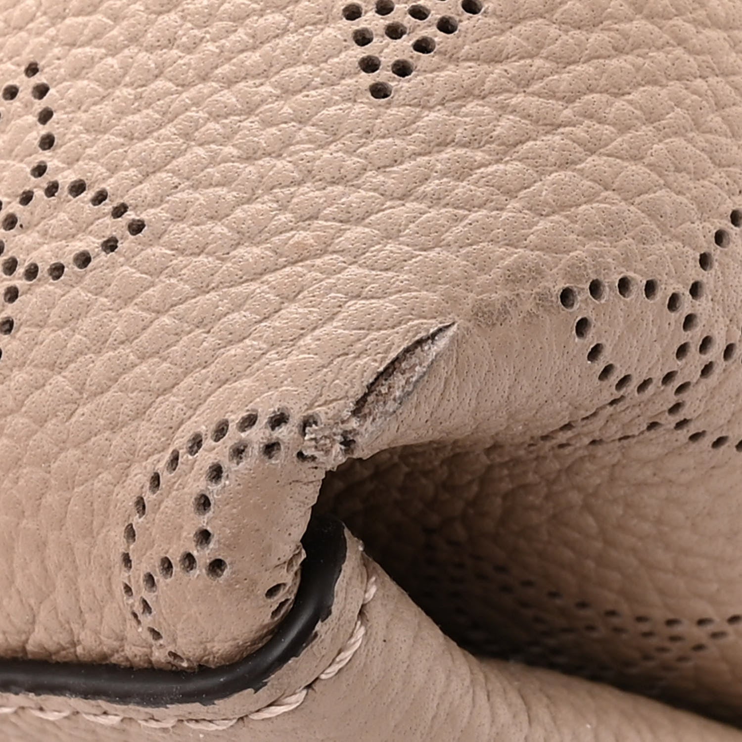 Louis Vuitton Mahina Muria Galet 14 of 14