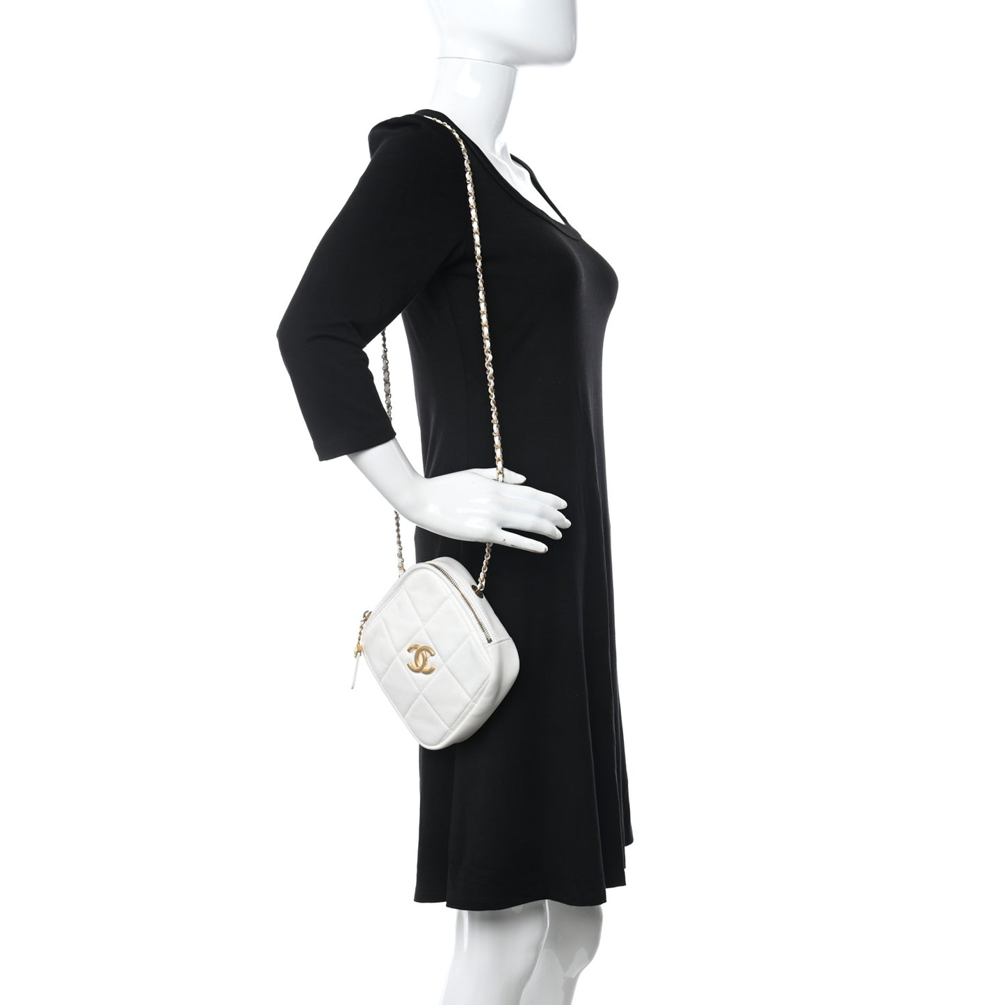 Lambskin Quilted Diamond Clutch With Chain White