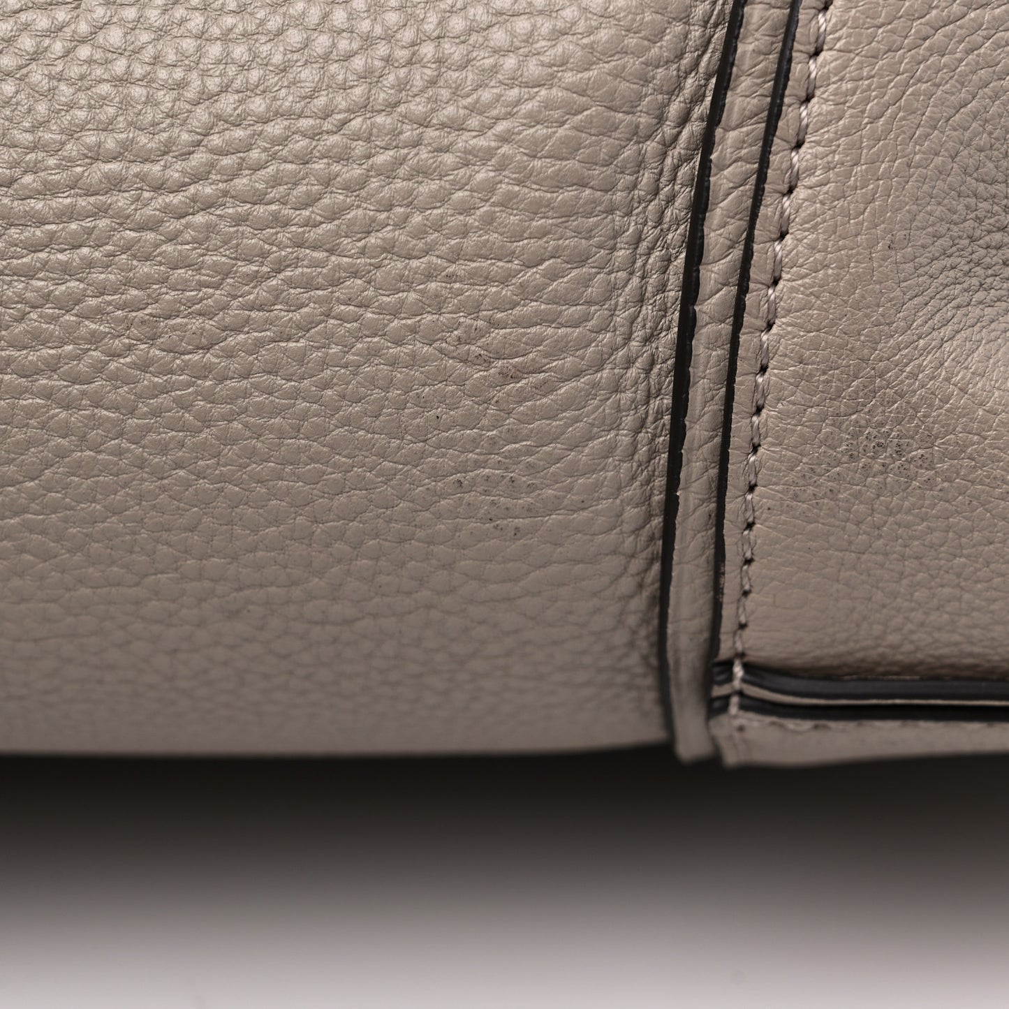 Veau Cachemire Soft Lockit MM Galet