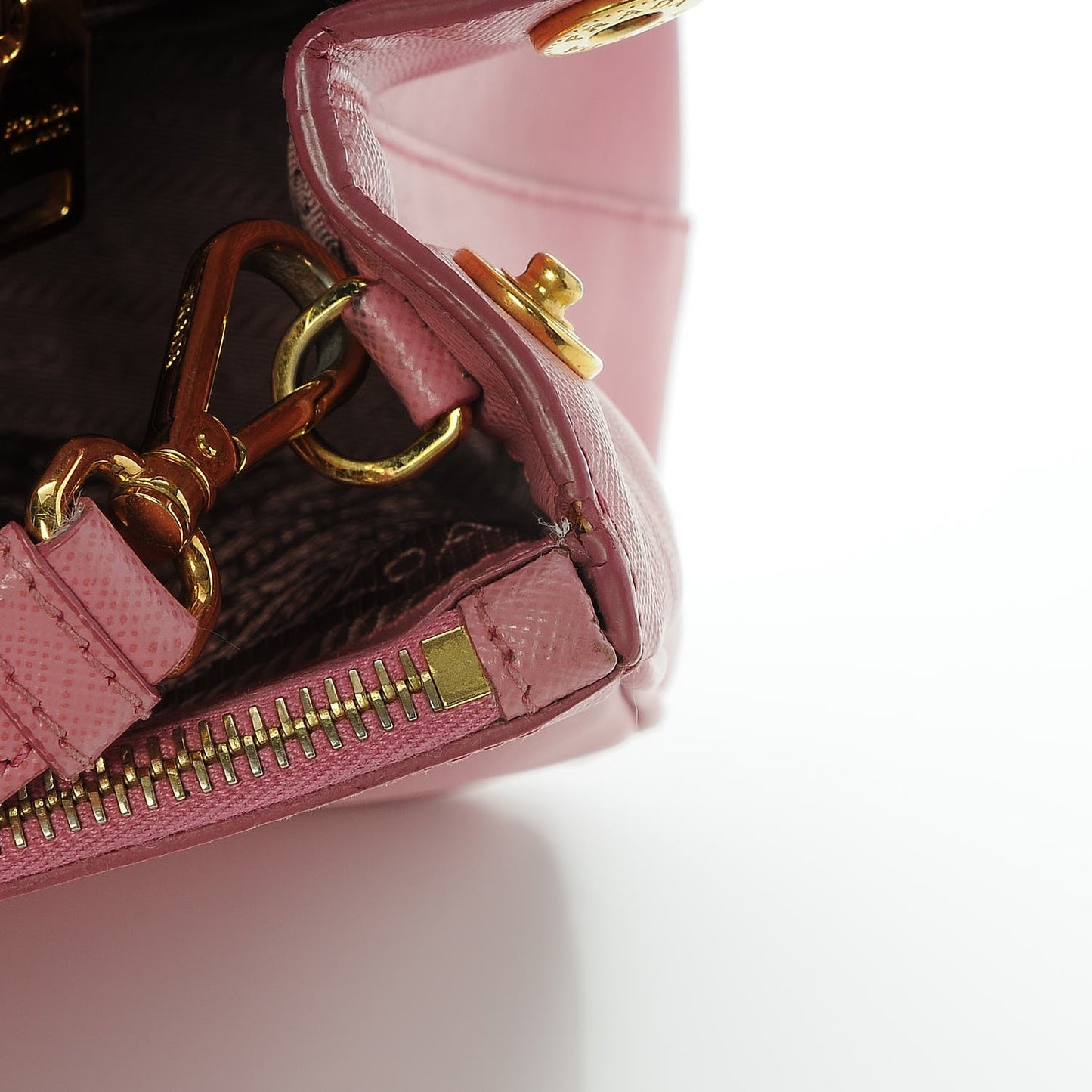 Saffiano Medium Galleria Double Zip Tote Geranio