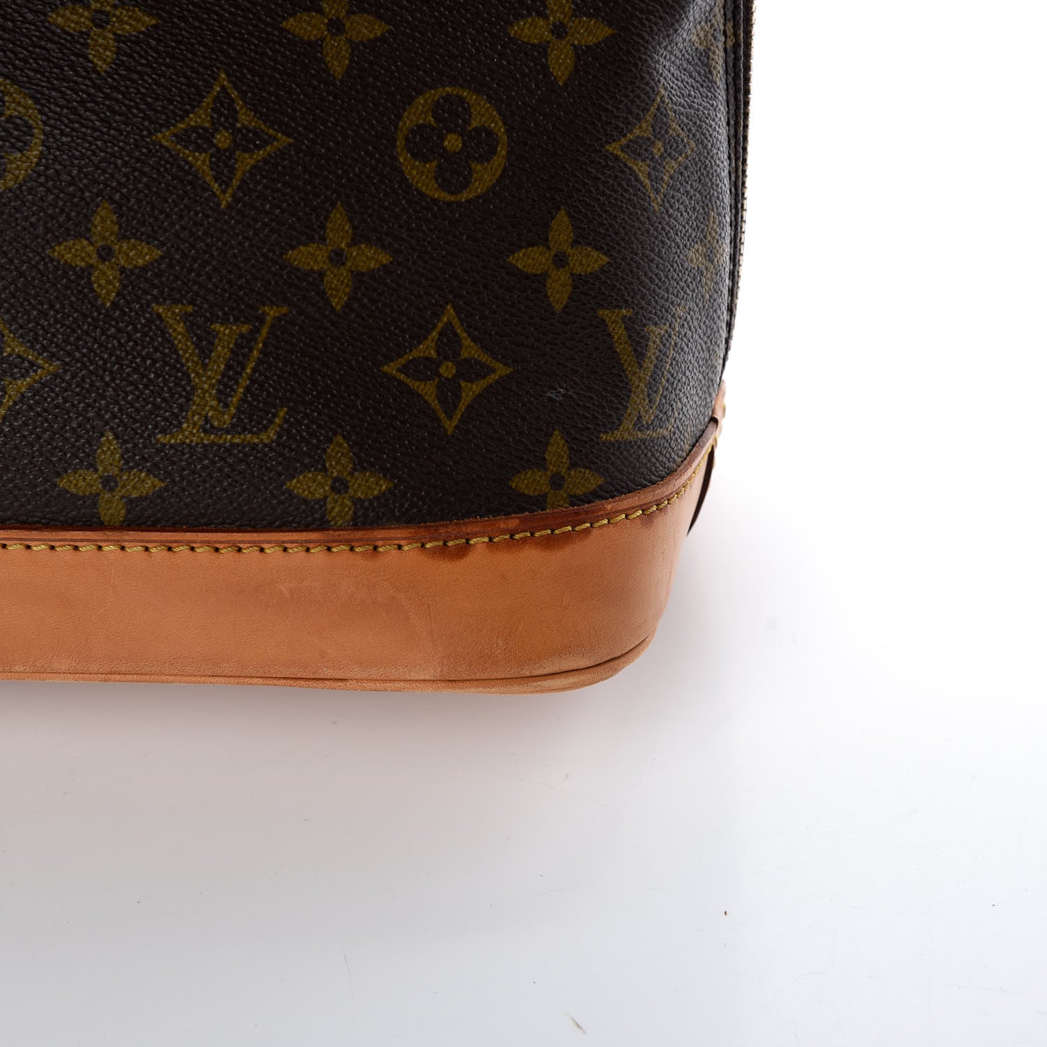 Louis Vuitton Monogram Alma PM 21 of 23