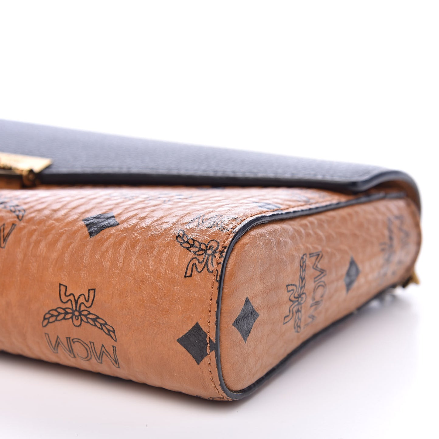 Visetos Calfskin Millie Wallet on Chain Cognac Black