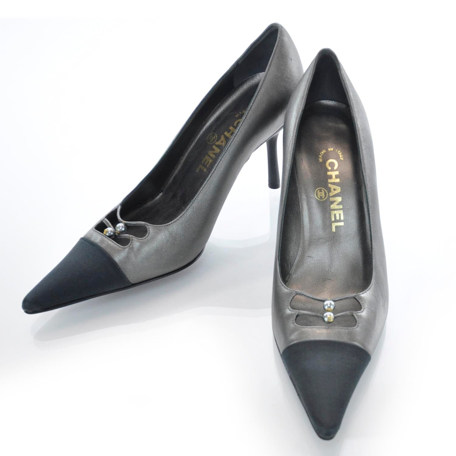 Chanel Leather CC Pumps 38.5 1 of 7