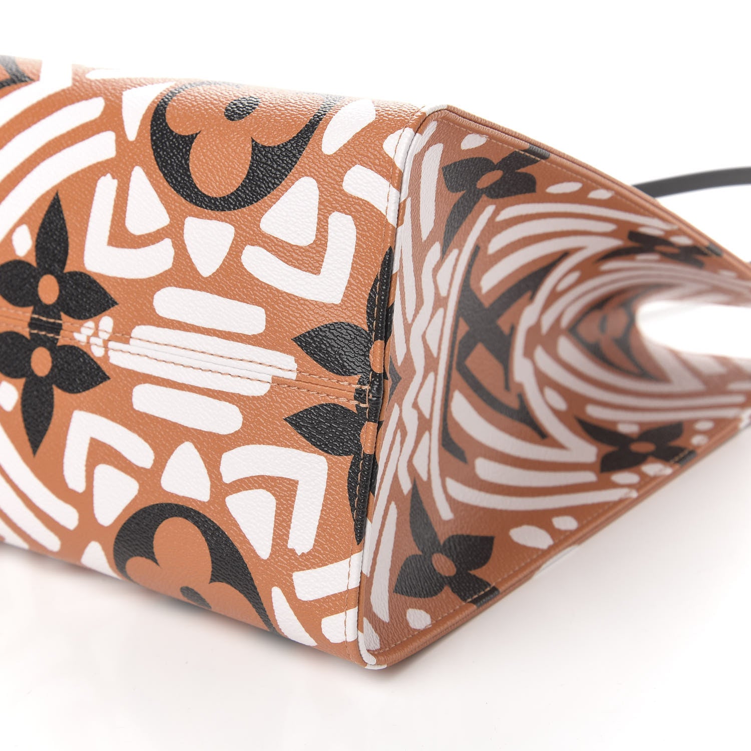 Louis Vuitton Monogram Giant Crafty Onthego GM Crème Caramel 11 of 12