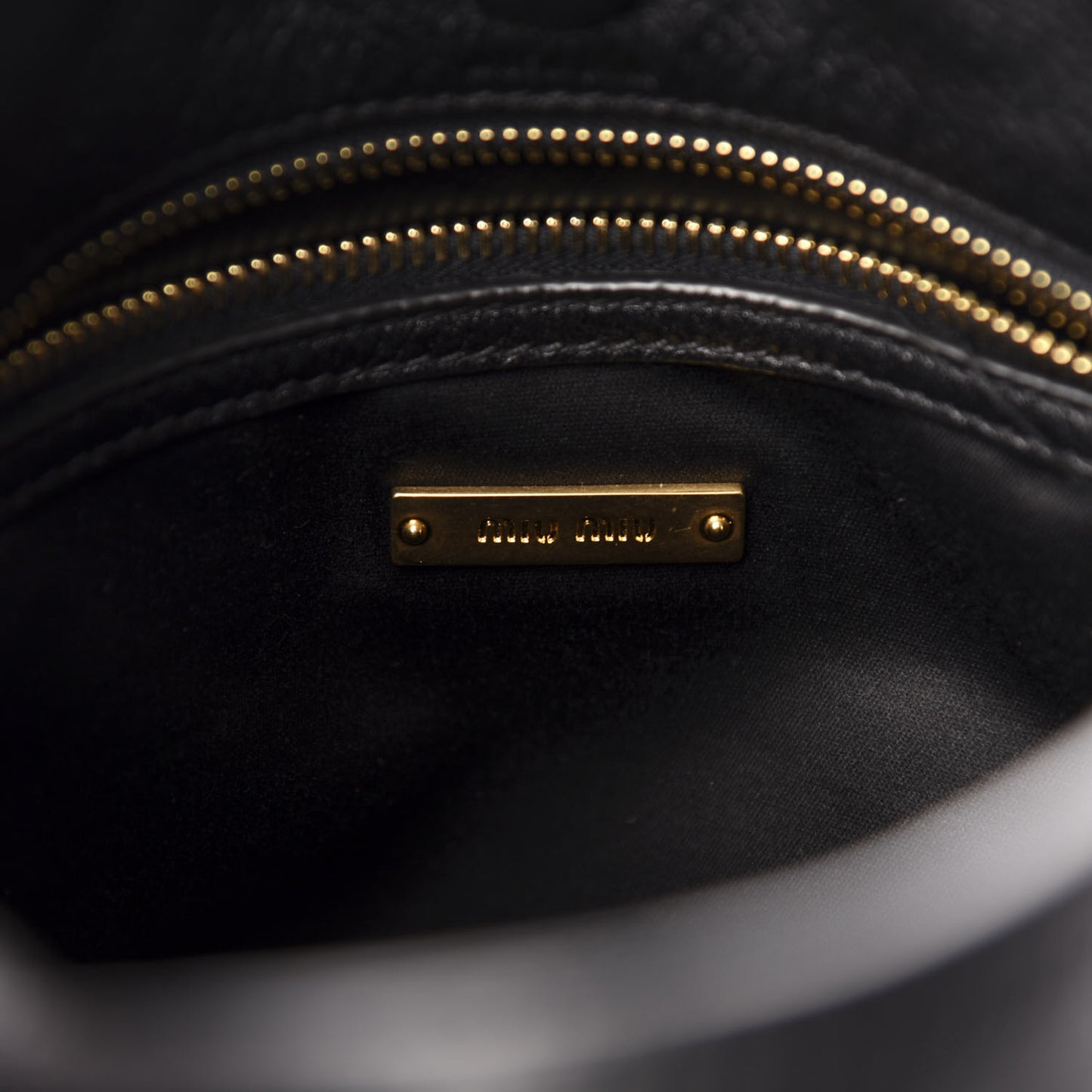 Vitello Daino Shoulder Bag Black
