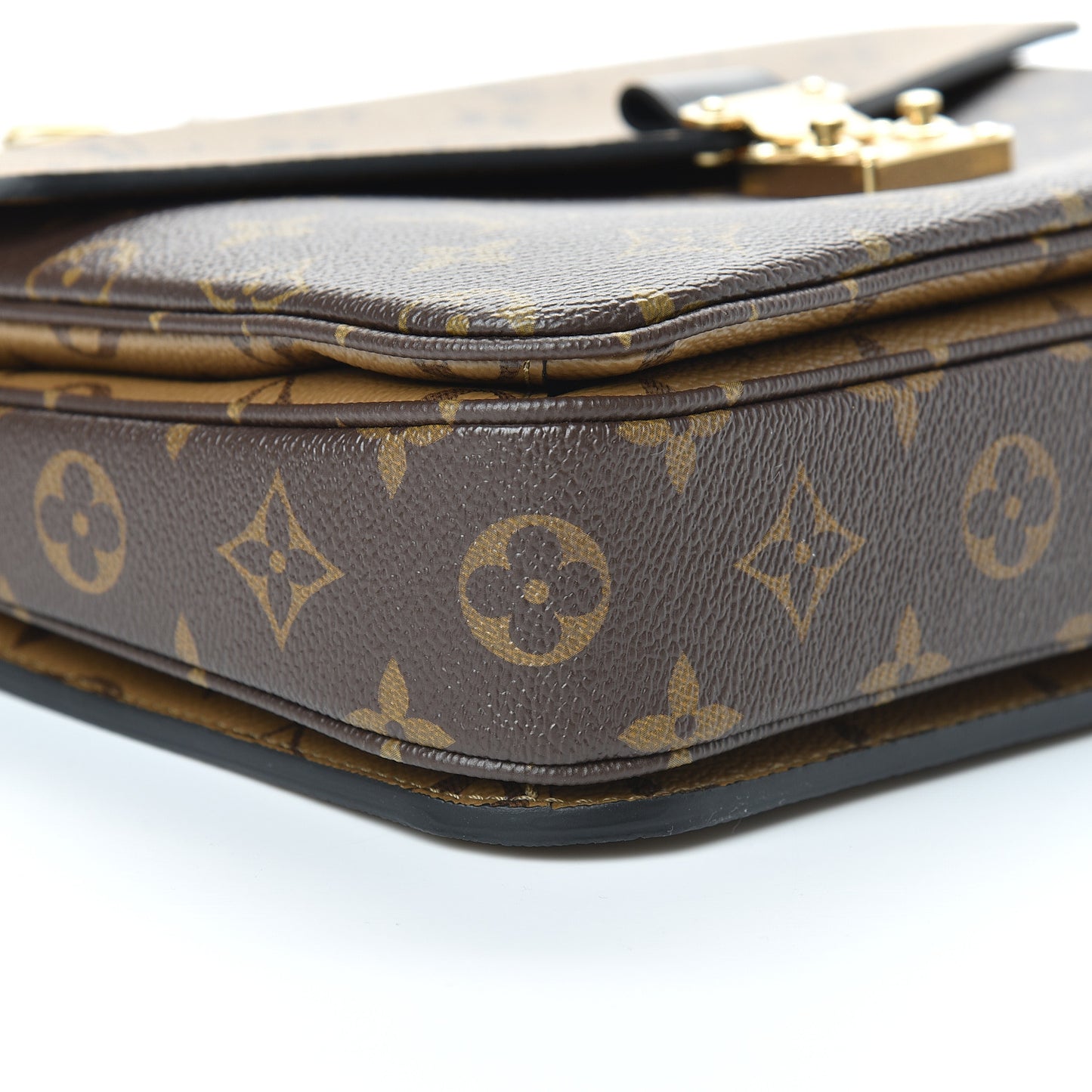 Reverse Monogram Pochette Metis