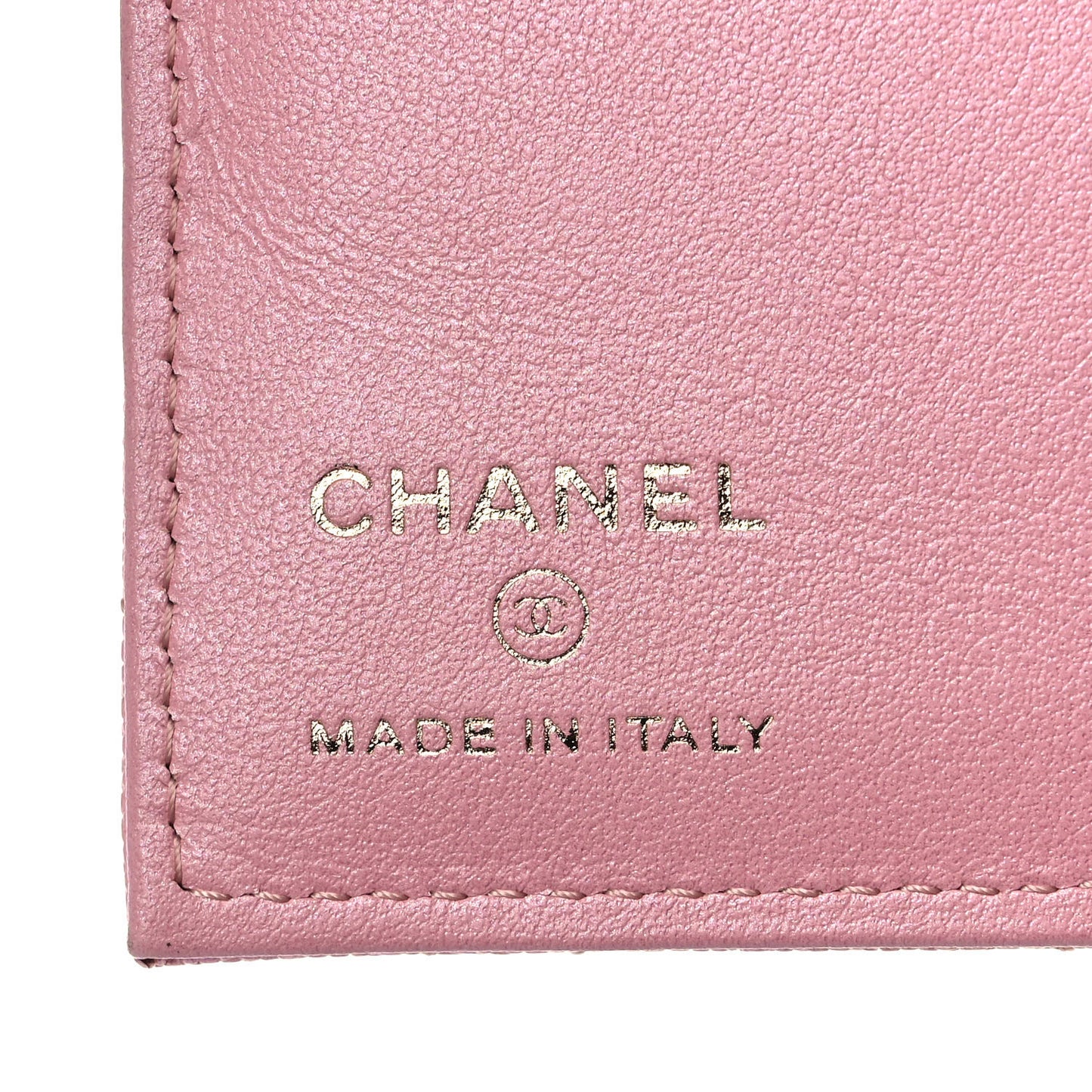 Iridescent Caviar Quilted Passport Holder Pink