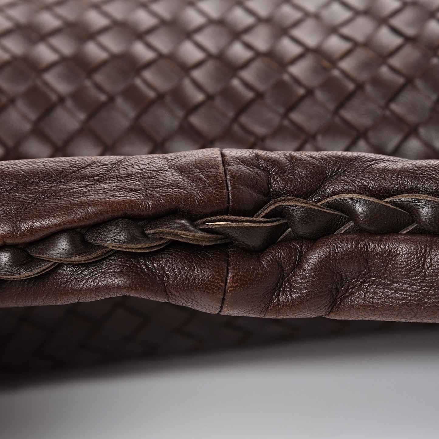 Nappa Intrecciato Large Veneta Hobo Ebano
