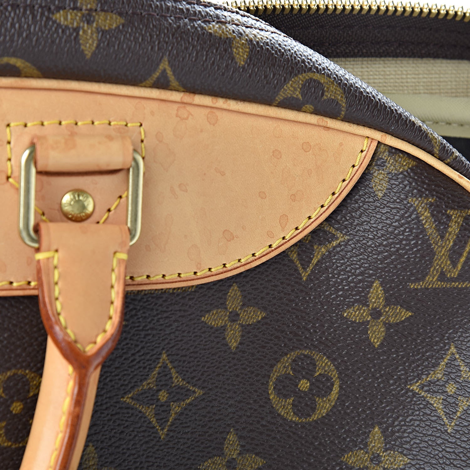 Louis Vuitton Monogram Evasion Sports Bag 16 of 19