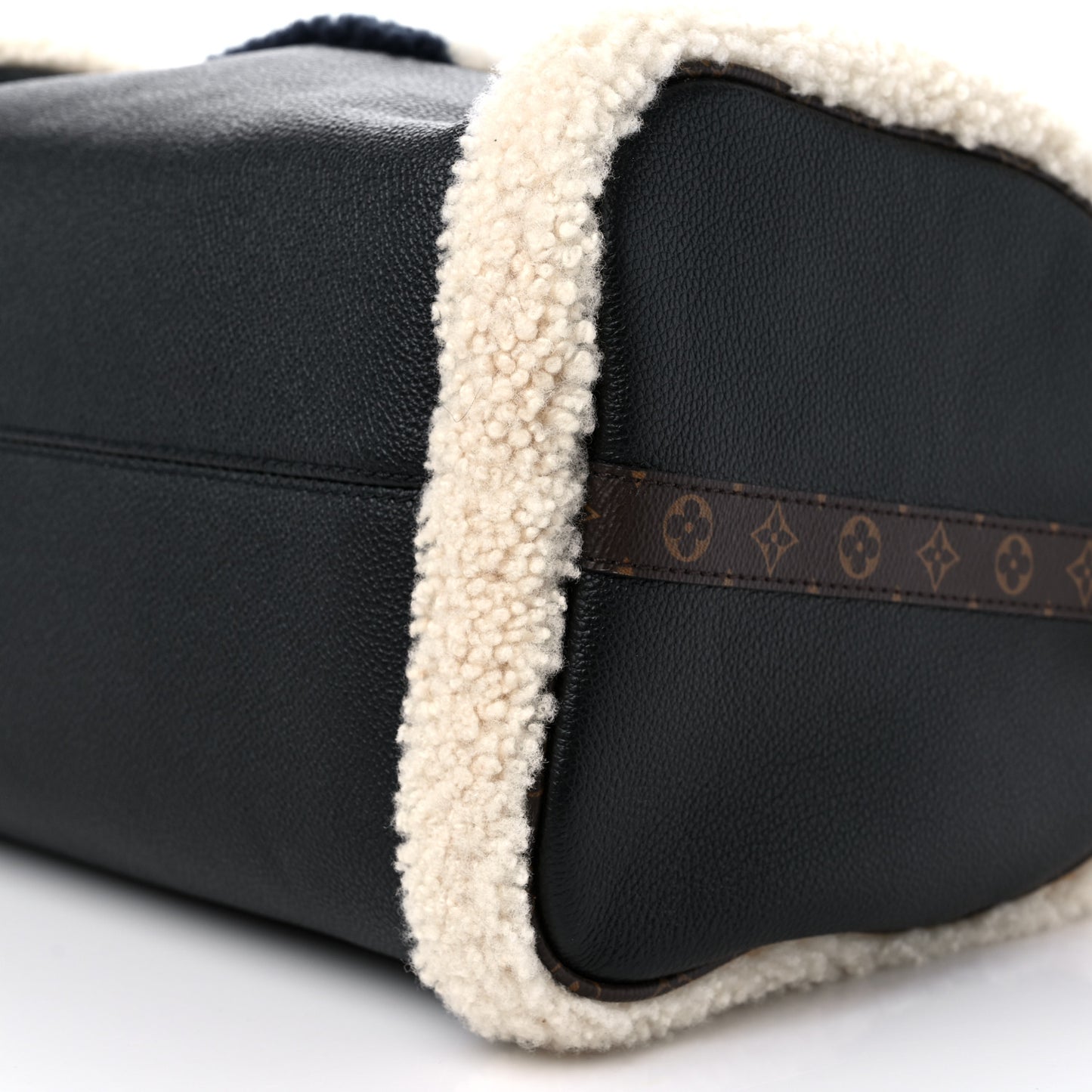 Calfskin Monogram Teddy Speedy Bandouliere 30 Black