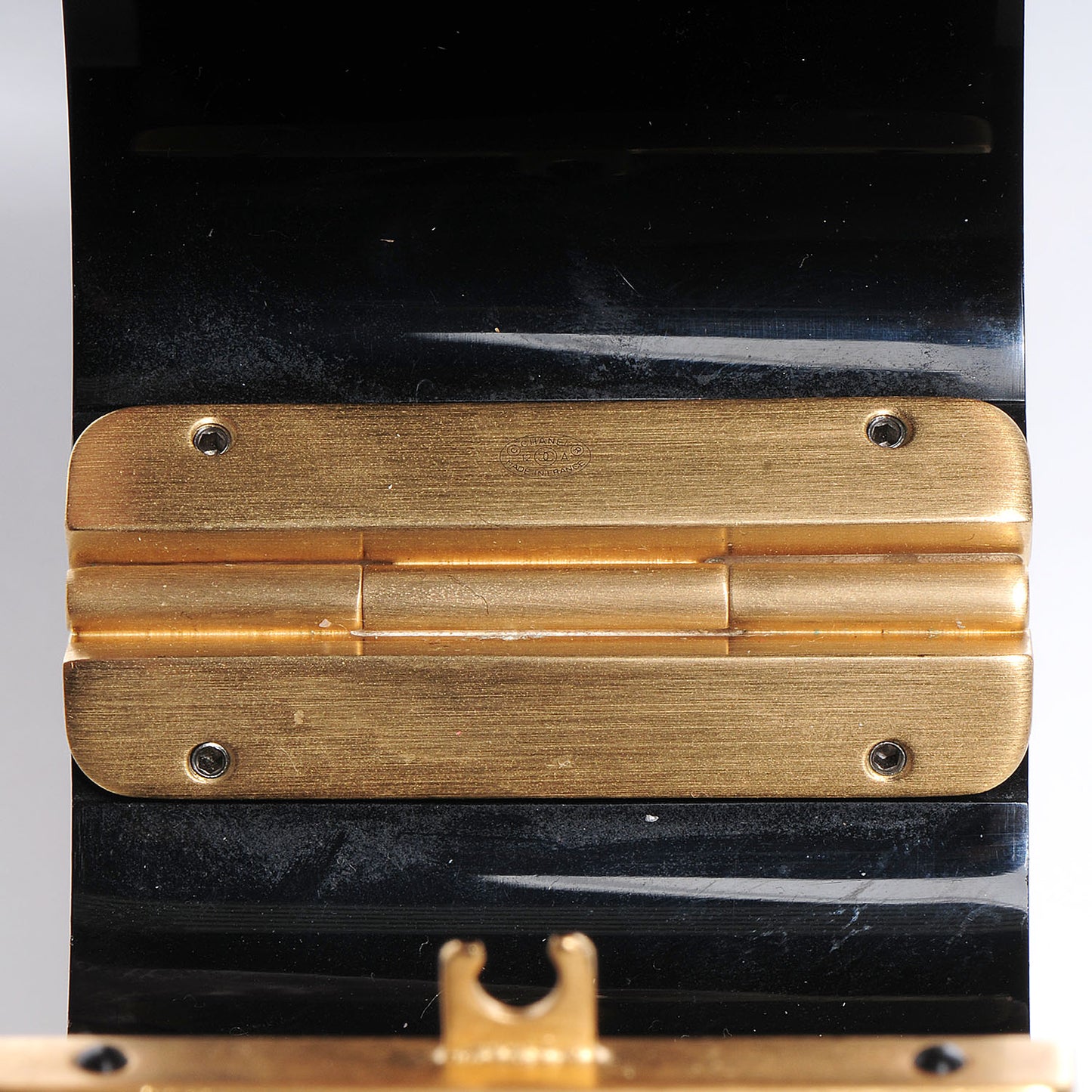 Resin CC Cuff Black Gold