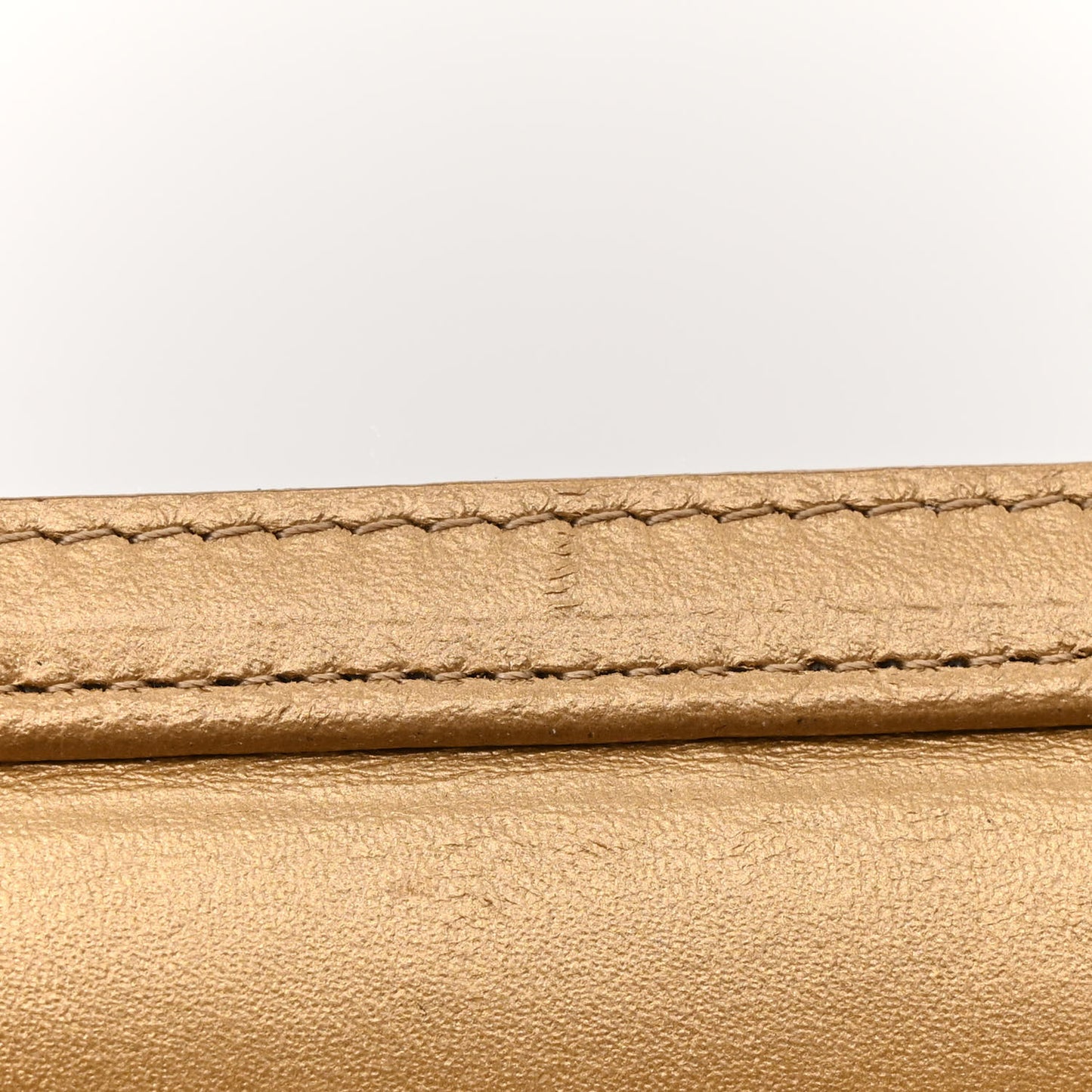 Lambskin Quilted Pearl Crush Small Vanity Case With Chain Black