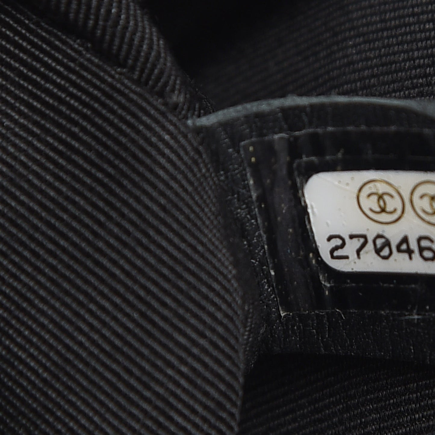 Caviar Quilted Medium Boy Flap Black