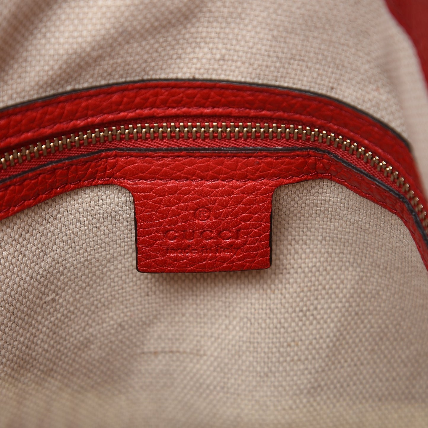 Pebbled Calfskin Large Soho Hobo Tabasco Red