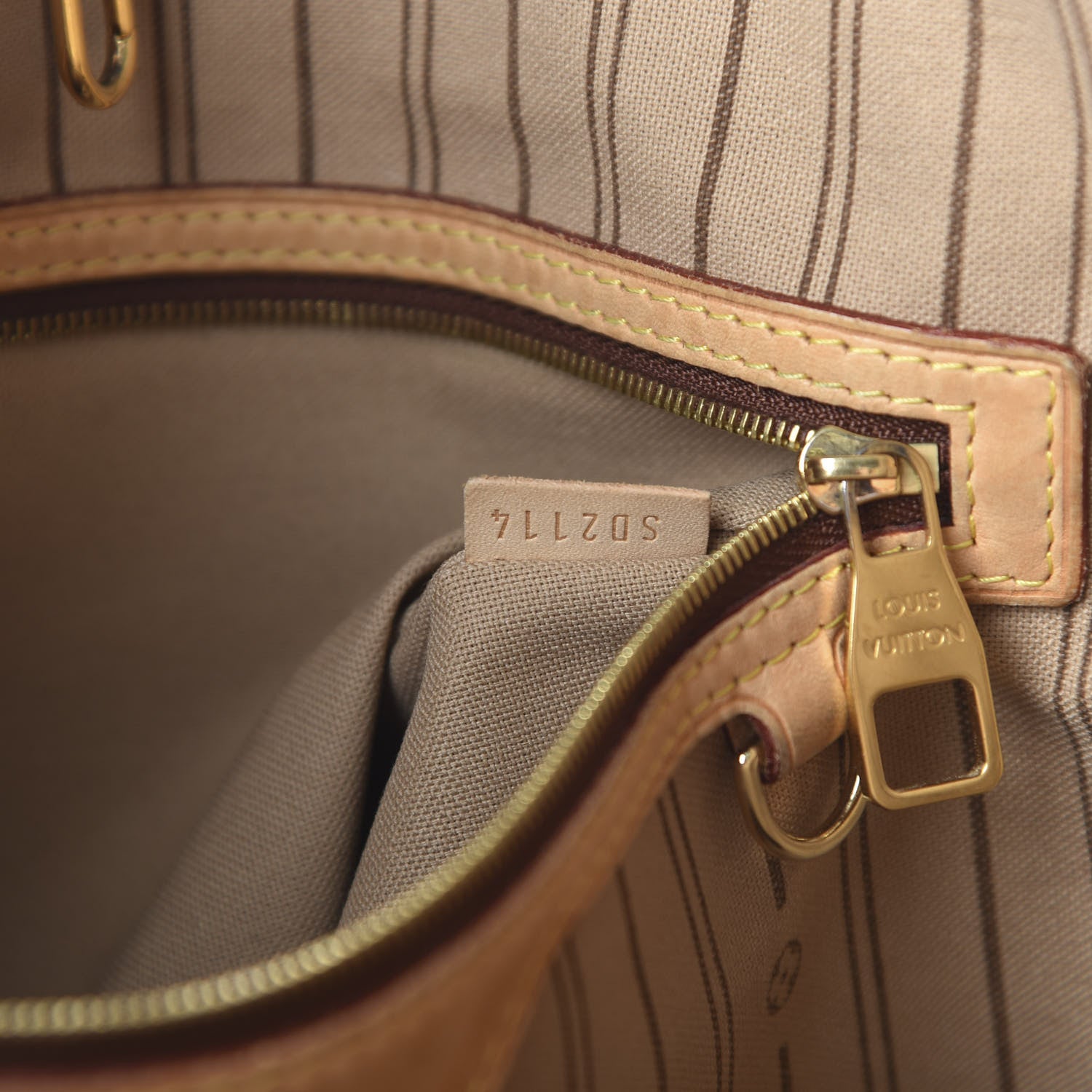 Louis Vuitton Monogram Delightful PM 9 of 10