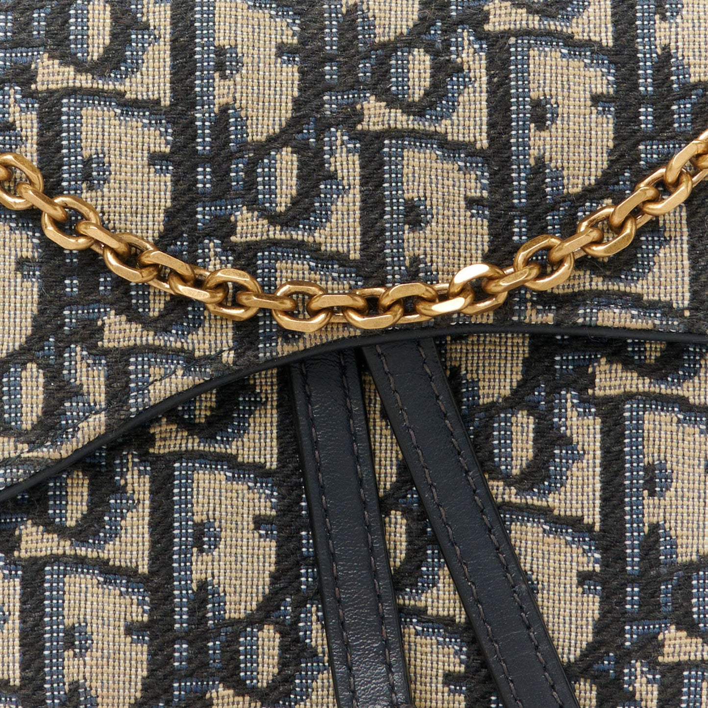 Oblique Saddle Chain Long Wallet Blue