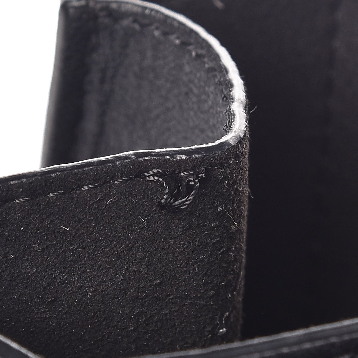 Sugar Goatskin Medium GV3 Shoulder Bag Black