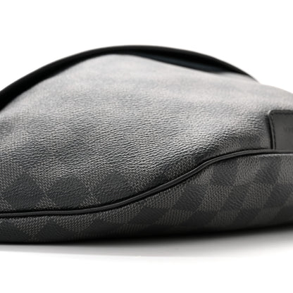 Louis Vuitton Damier Graphite Discovery Bumbag 9 of 10