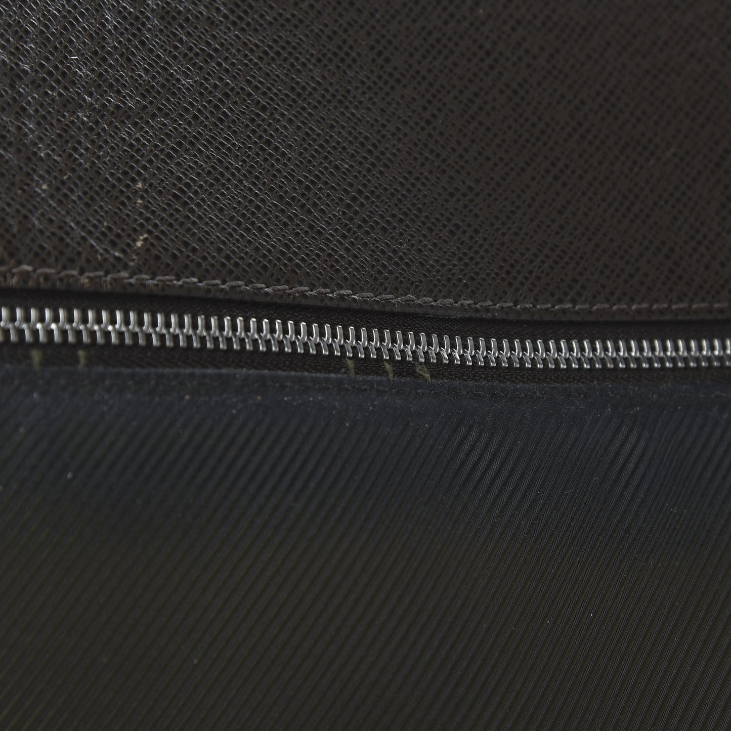 Taiga Dersou Messenger Bag Grizzli