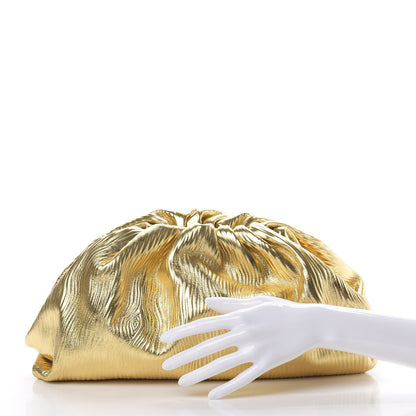 Bottega Veneta Metallic Bark Calfskin Embossed The Pouch Oversized Clutch Oro 1 of 9