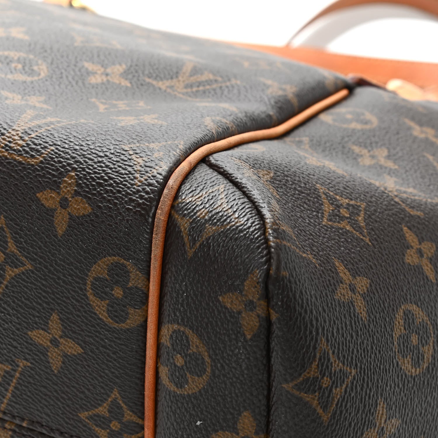 Louis Vuitton Monogram Totally MM 8 of 14
