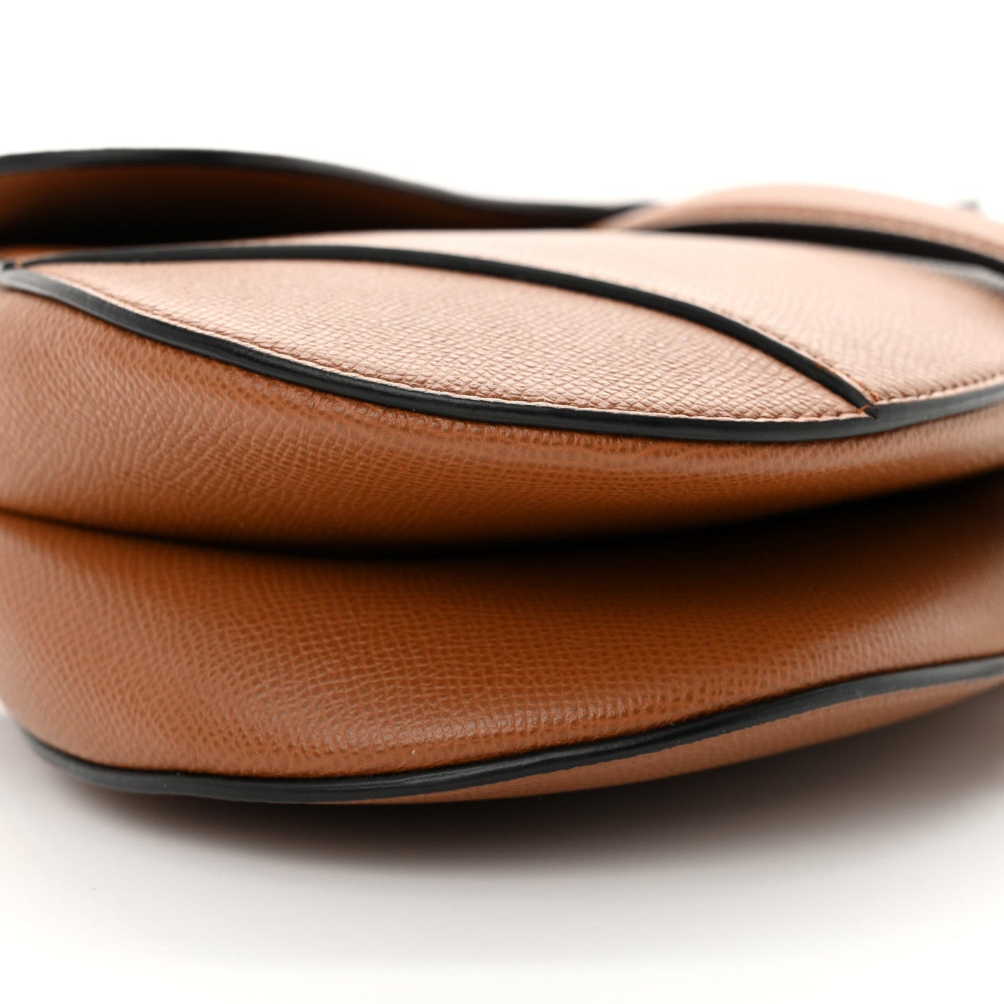 Grained Calfskin Saddle Bag Camello