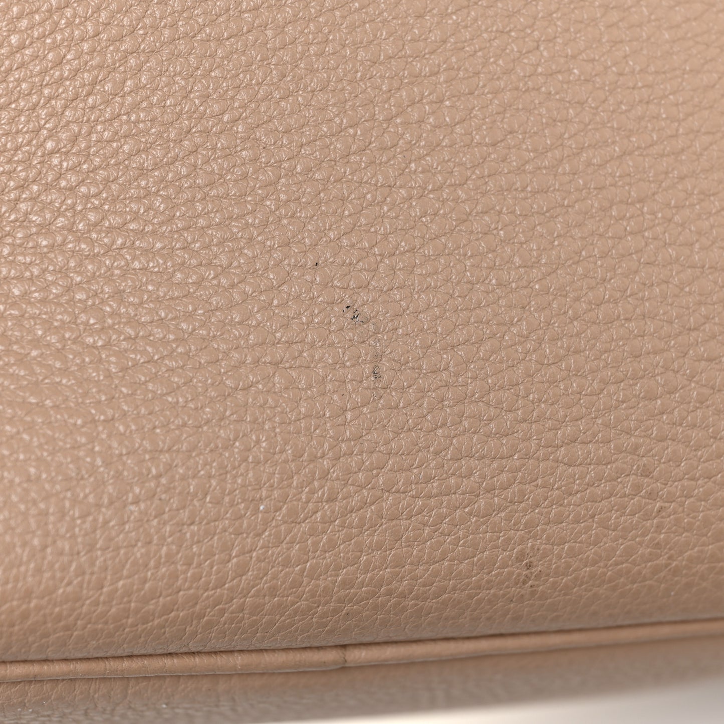 Vitello Daino Medium Double Zip Shoulder Bag Cammeo