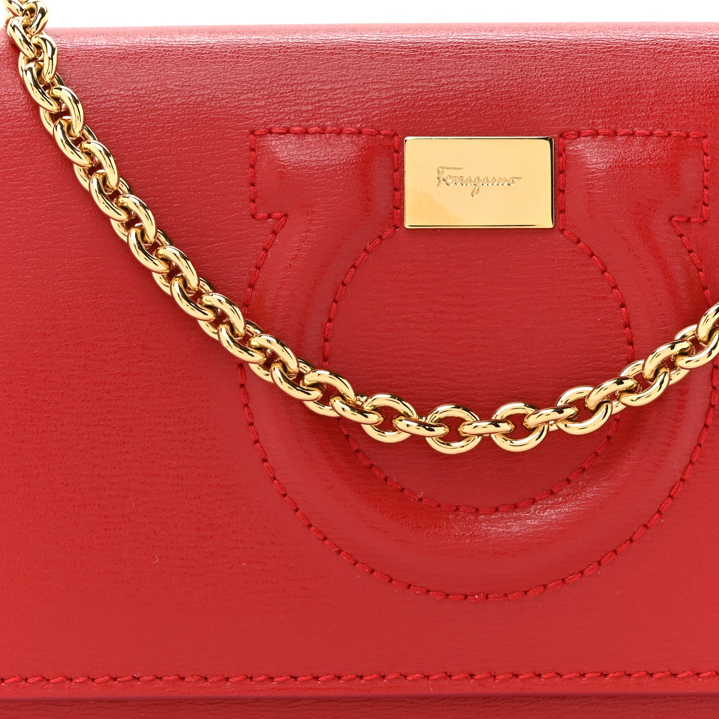 Calfskin City Wallet On Chain Red