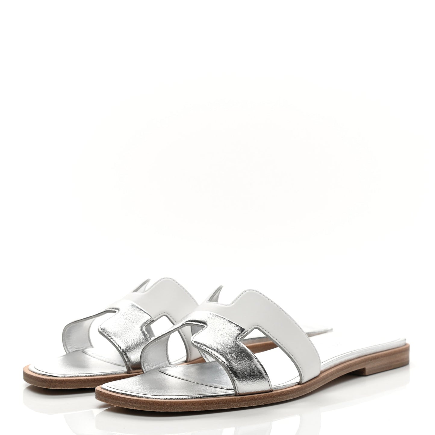 Metallic Nappa Box Oran Sandals 36 White Gris Argente