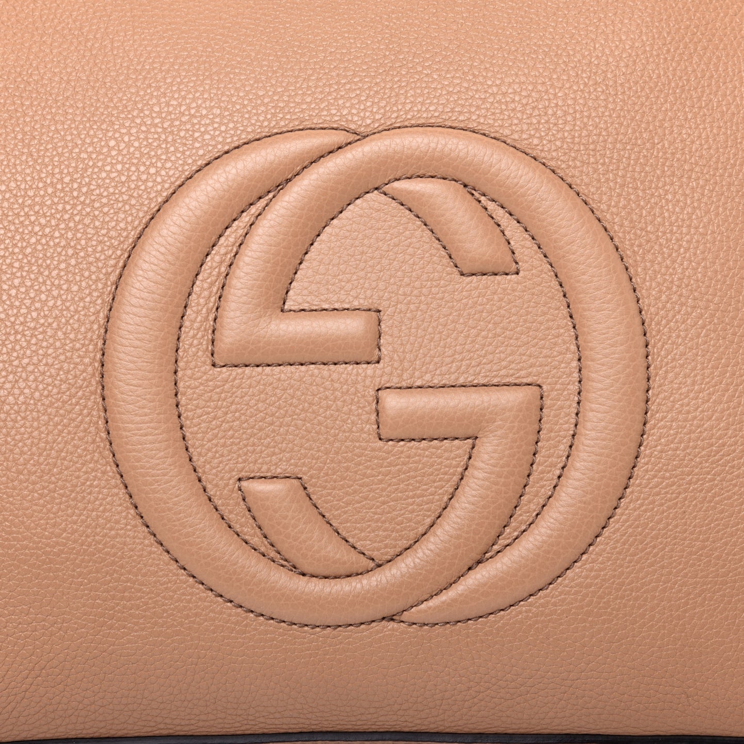 Pebbled Calfskin Large Soho Hobo Camelia