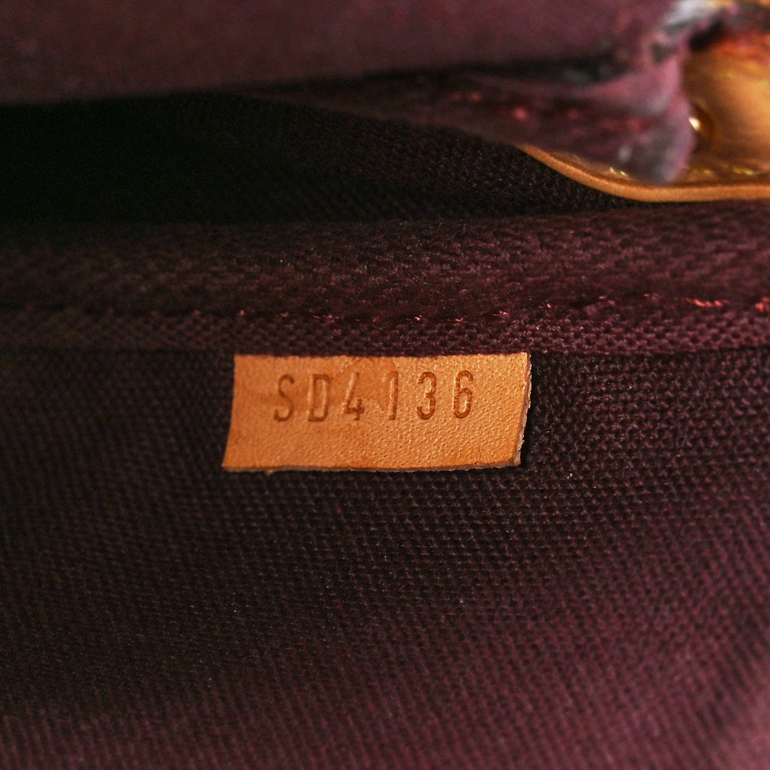 Louis Vuitton Monogram Favorite MM 8 of 12