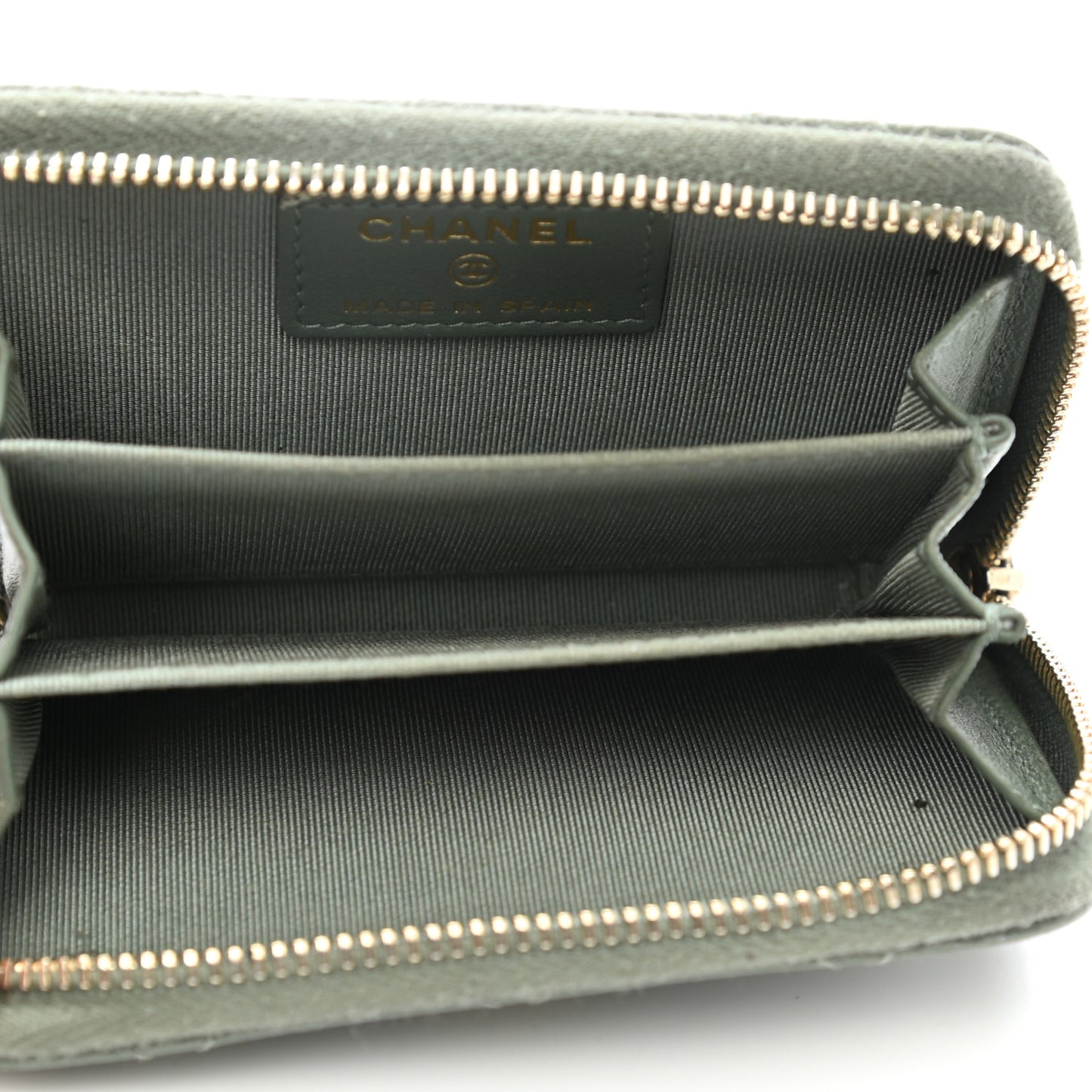 Iridescent Caviar Quilted Zip Coin Purse Green