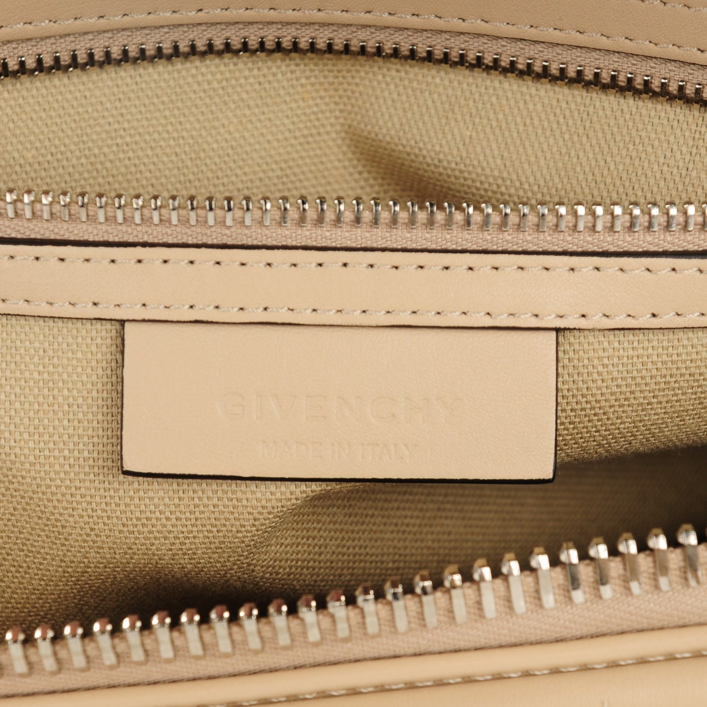 Calfskin Medium Studded Antigona Beige Buff