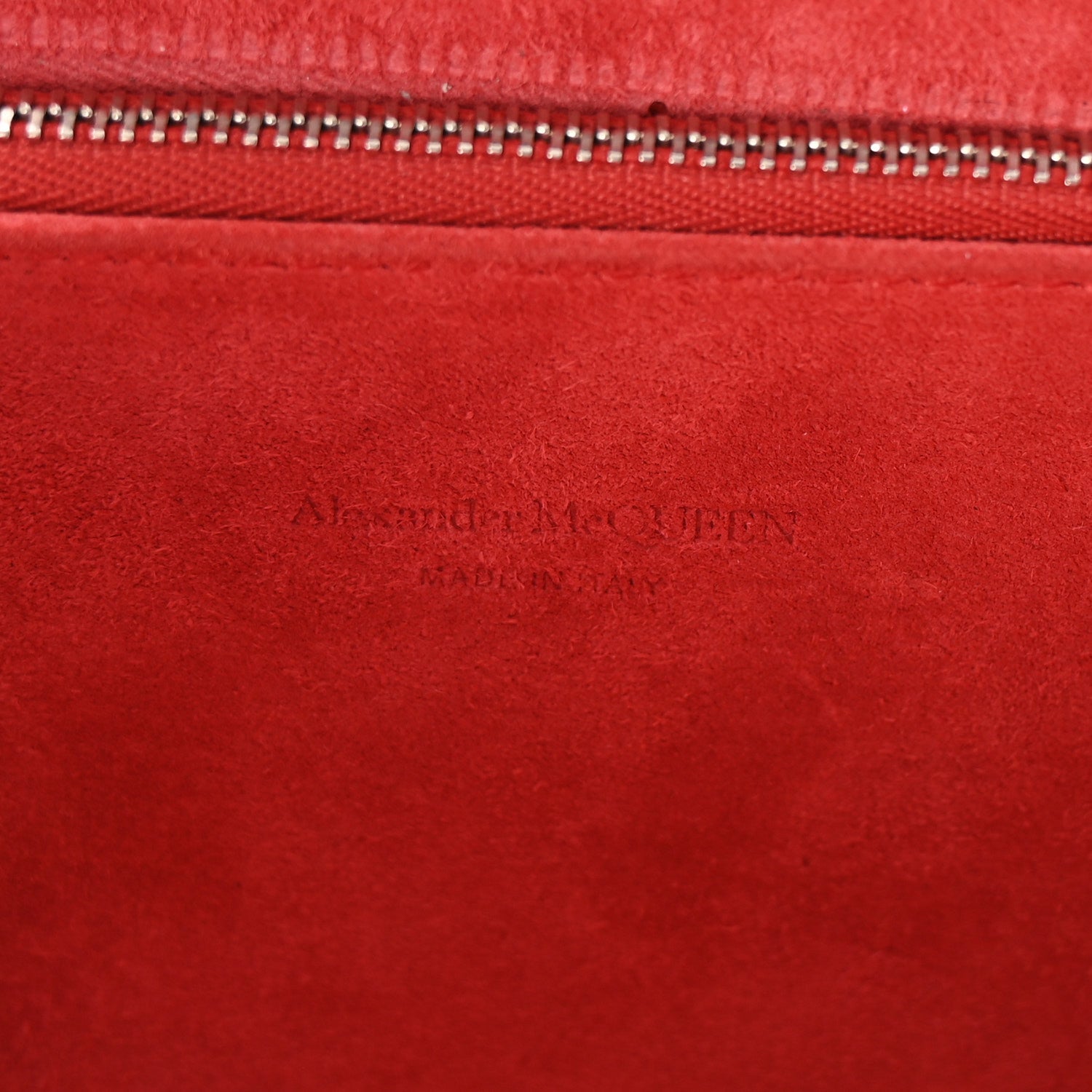 Alexander McQueen Calfskin Crocodile Embossed Knuckle Flat Clutch Colurie Colurie Ivory 6 of 7