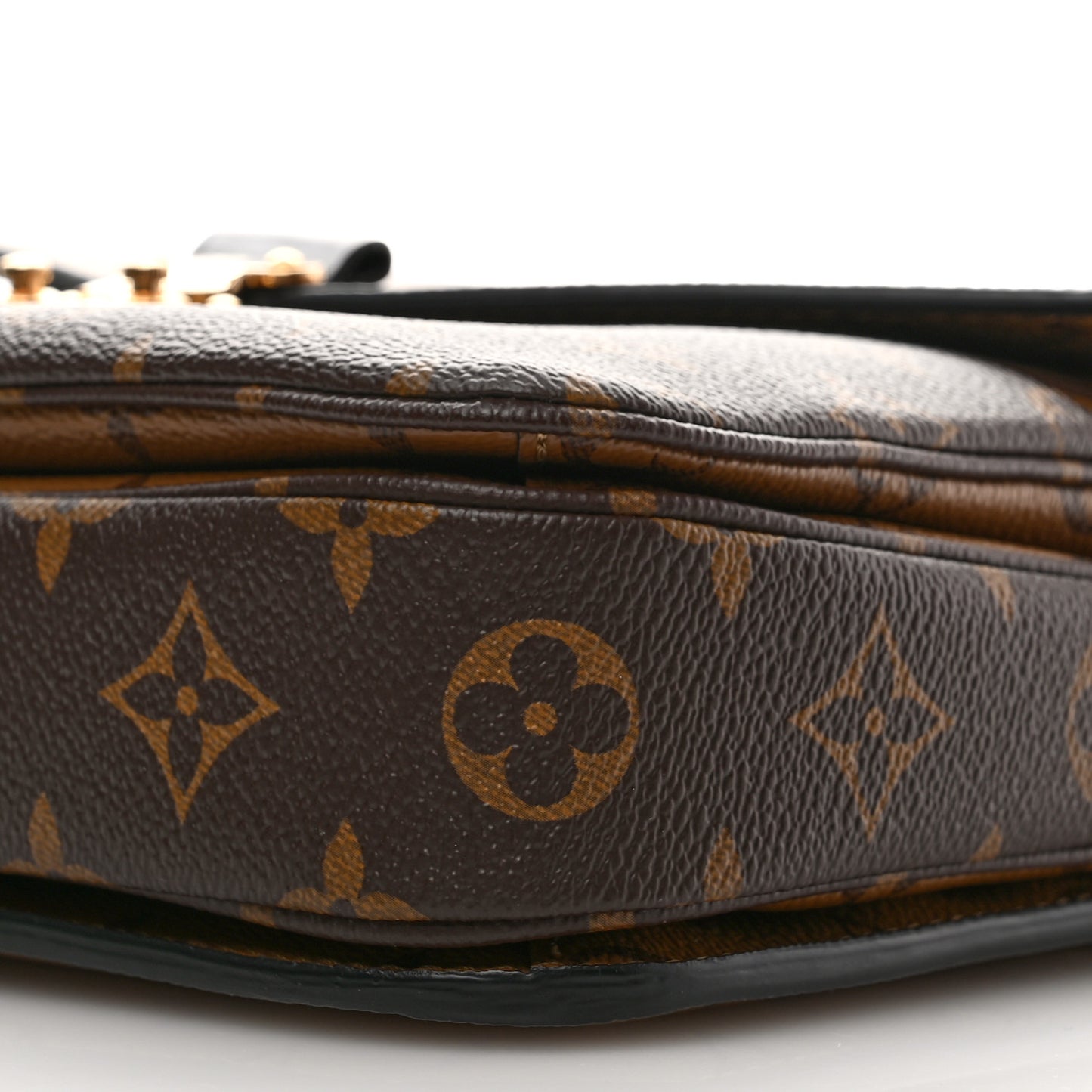 Reverse Monogram Pochette Metis