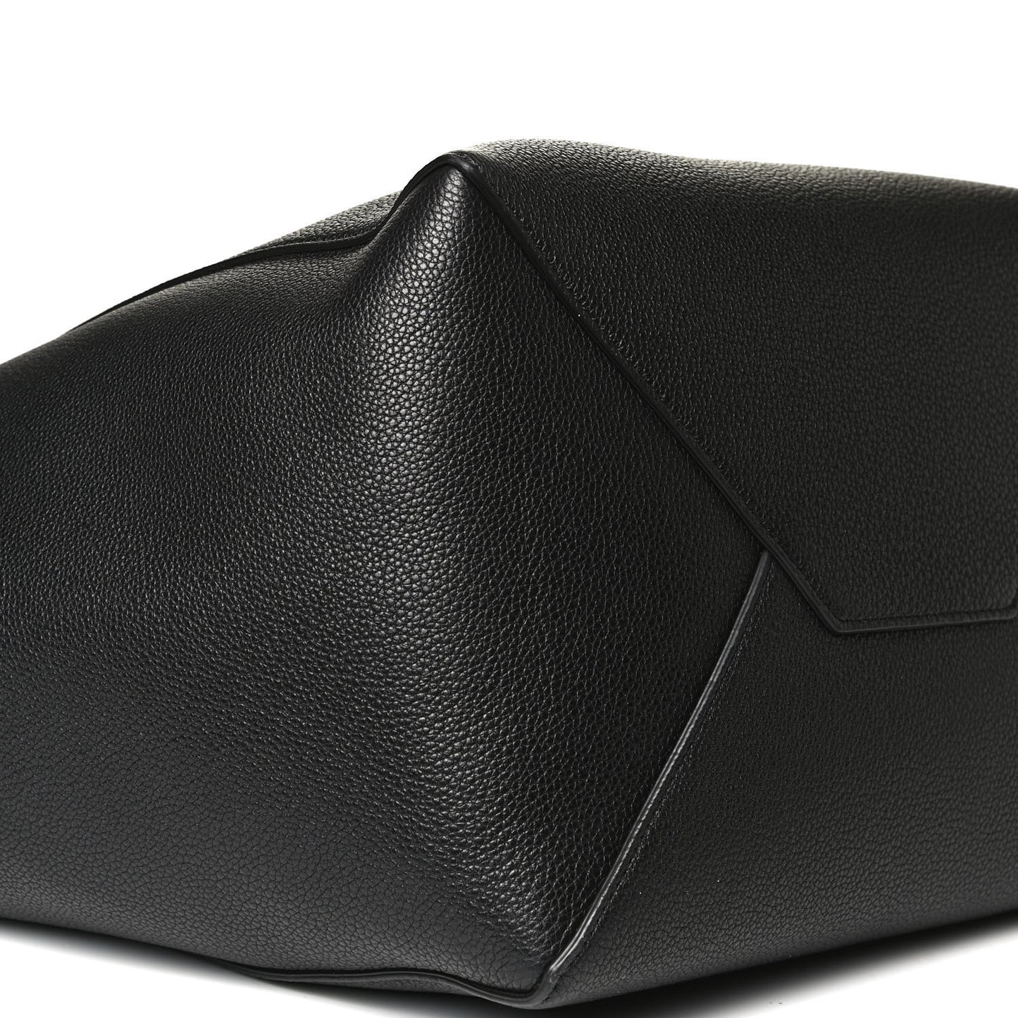 Soft Grained Calfskin Medium Belt Cabas Phantom Black
