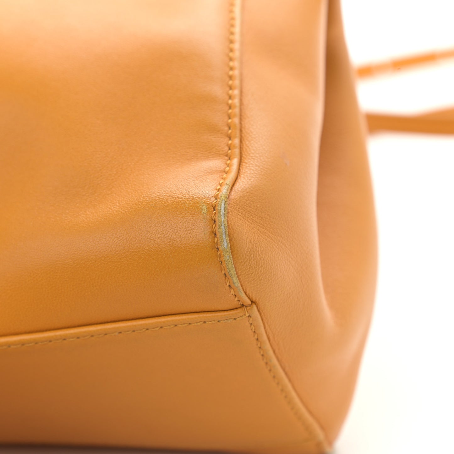Nappa Mini Peekaboo Iconic Satchel Giallo Syrup