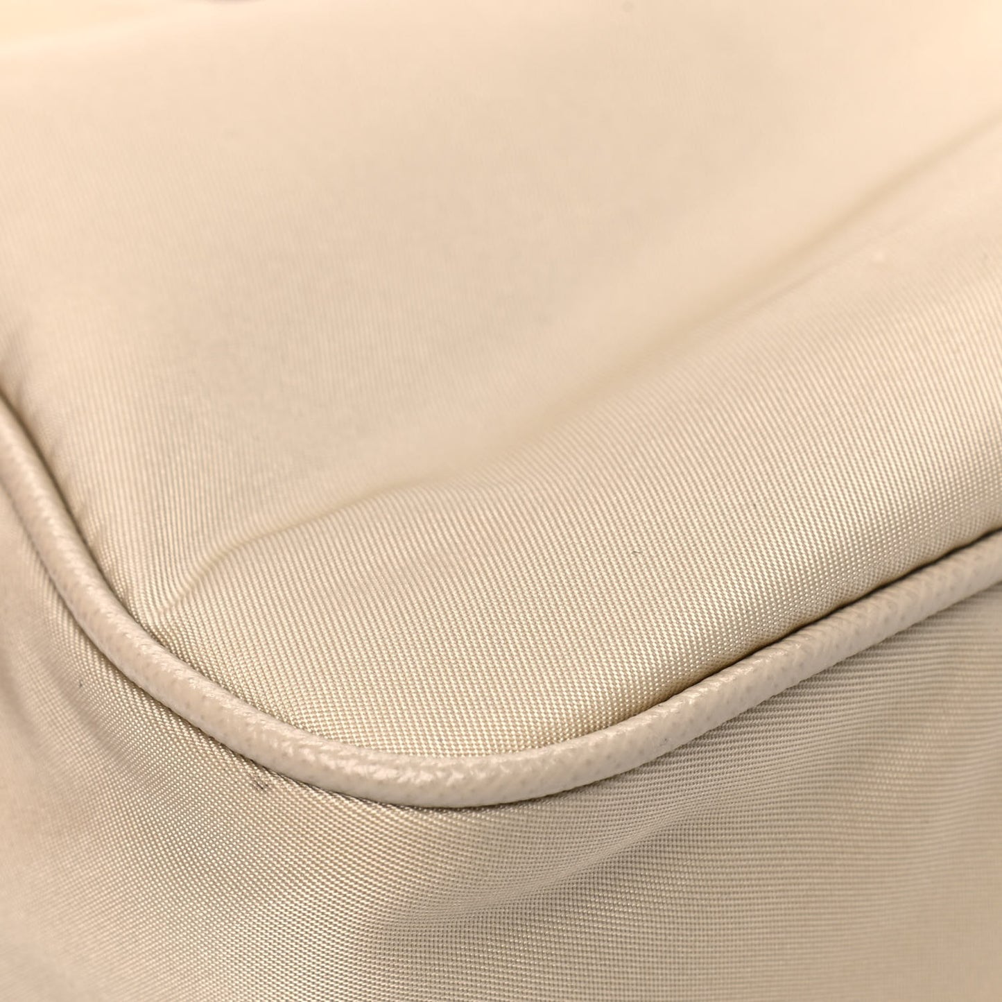 Nylon Re-Edition 2005 Shoulder Bag Cammeo