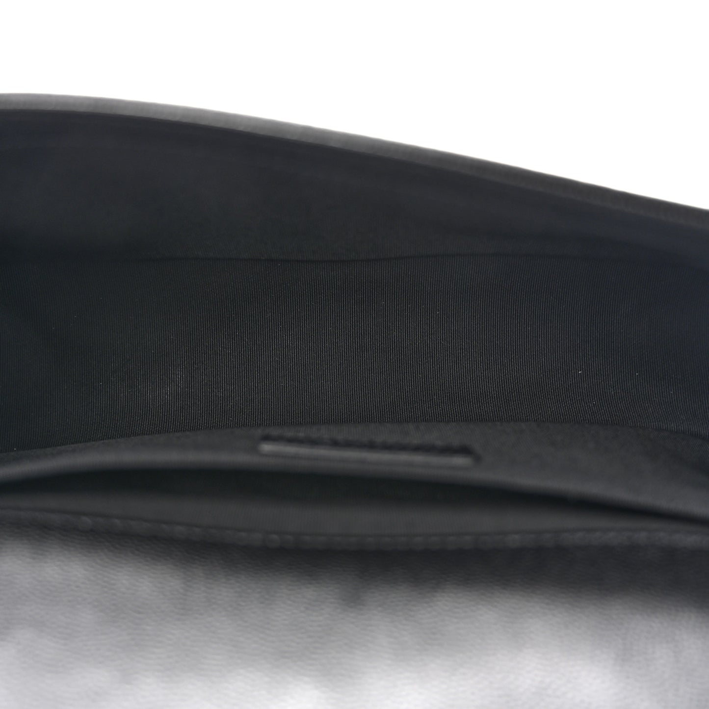 Caviar Quilted Medium Boy Flap Black